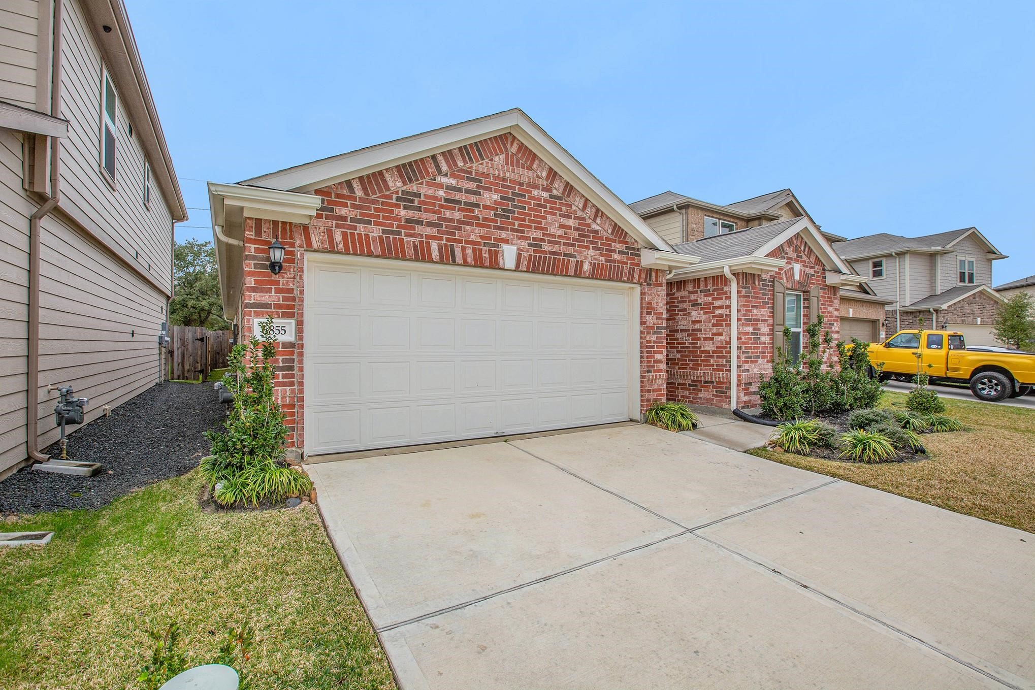 6855 Knoll Spring Way Property Photo 1