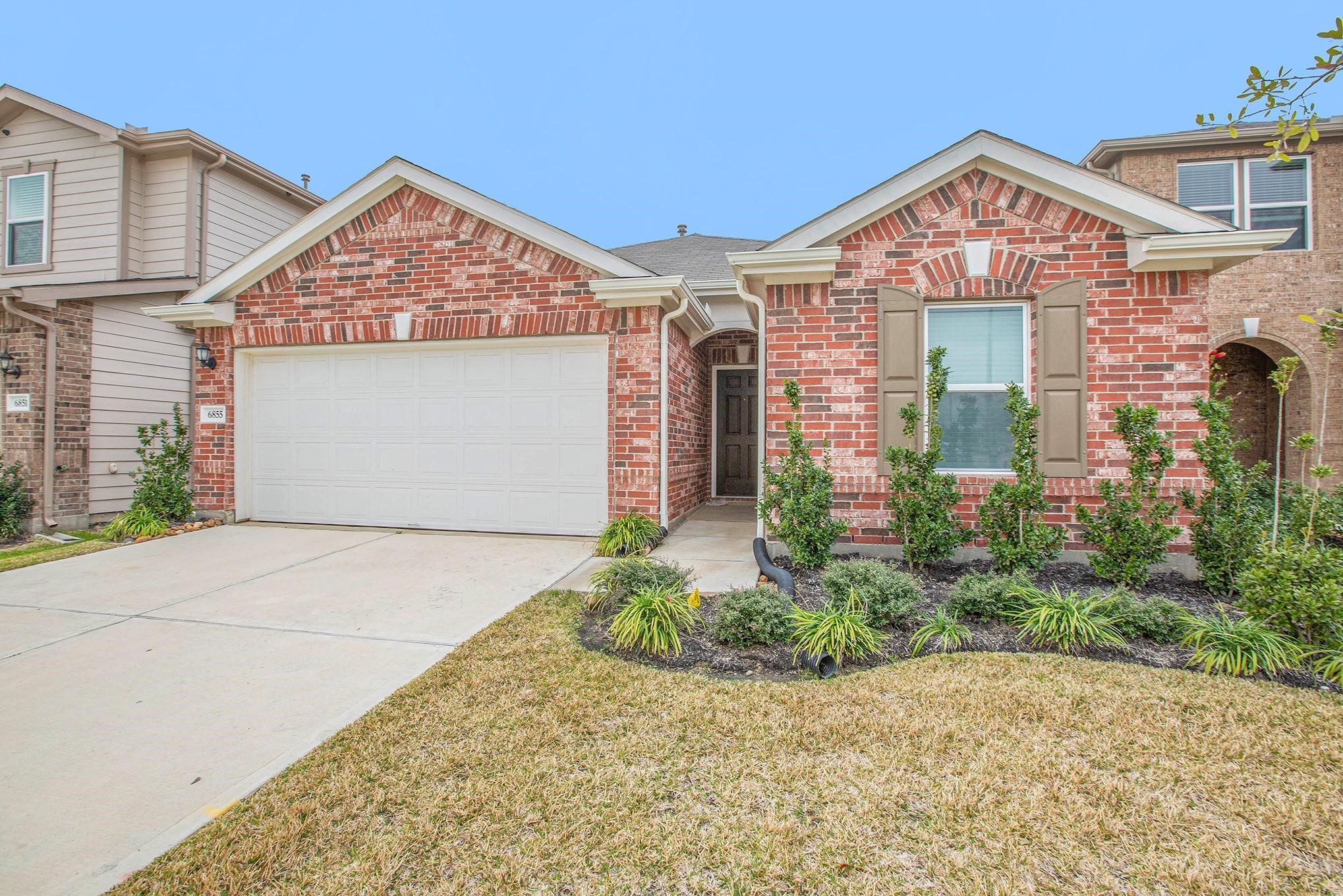 6855 Knoll Spring Way Property Photo 2