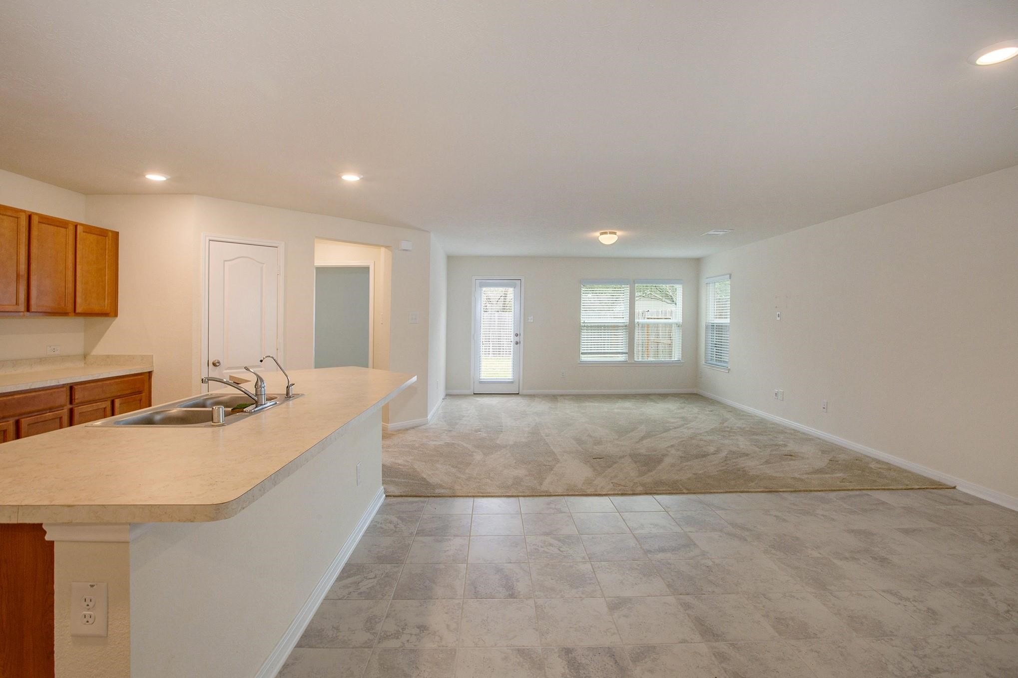 6855 Knoll Spring Way Property Photo 3