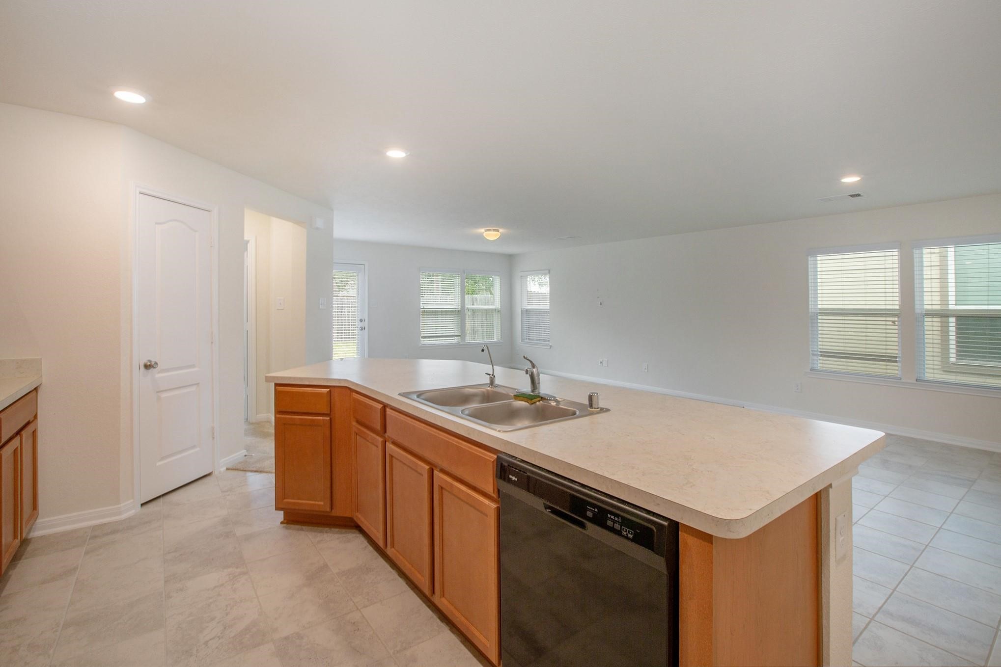 6855 Knoll Spring Way Property Photo 7