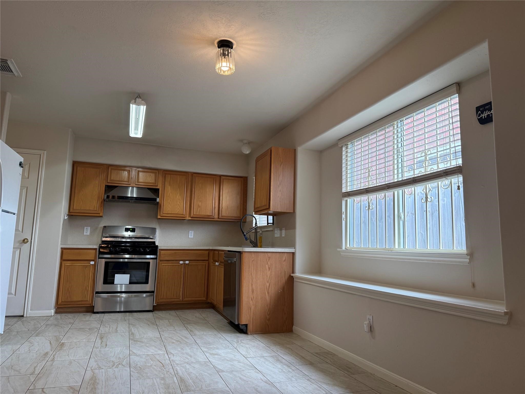 13715 Audra Lane Property Photo 8