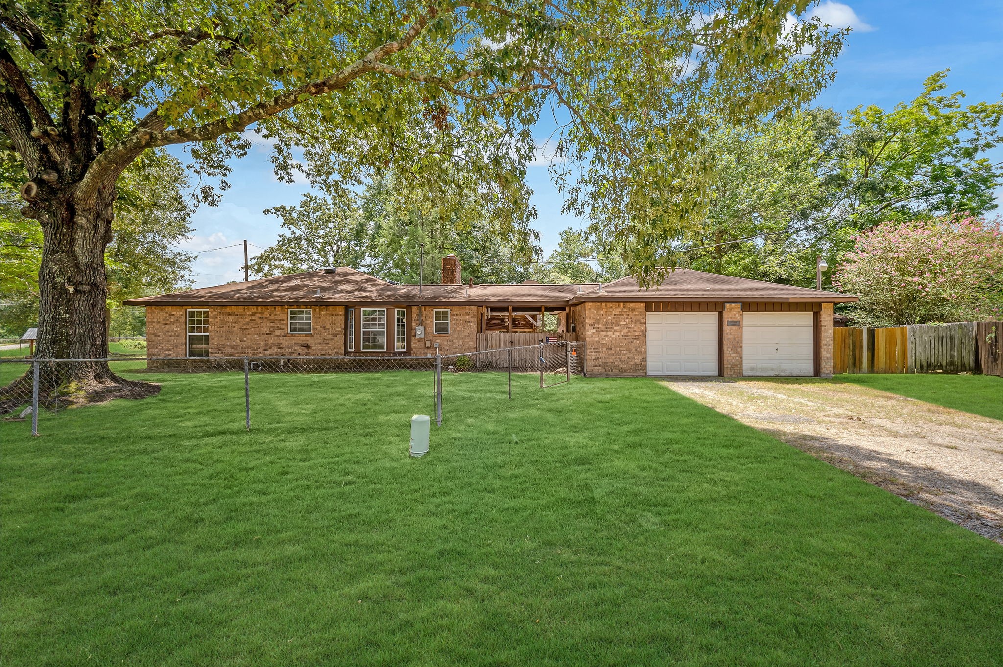 19904 Mercedell Drive Property Photo 2