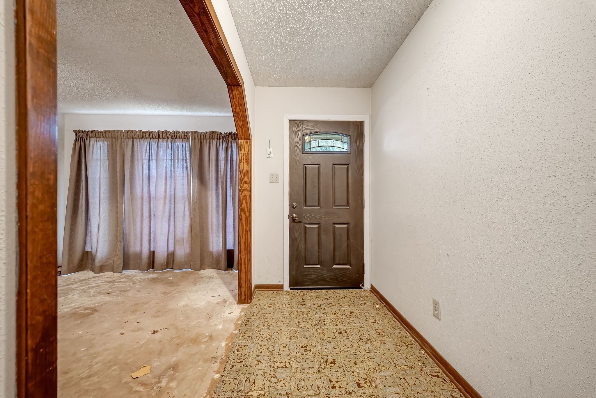 19904 Mercedell Drive Property Photo 4