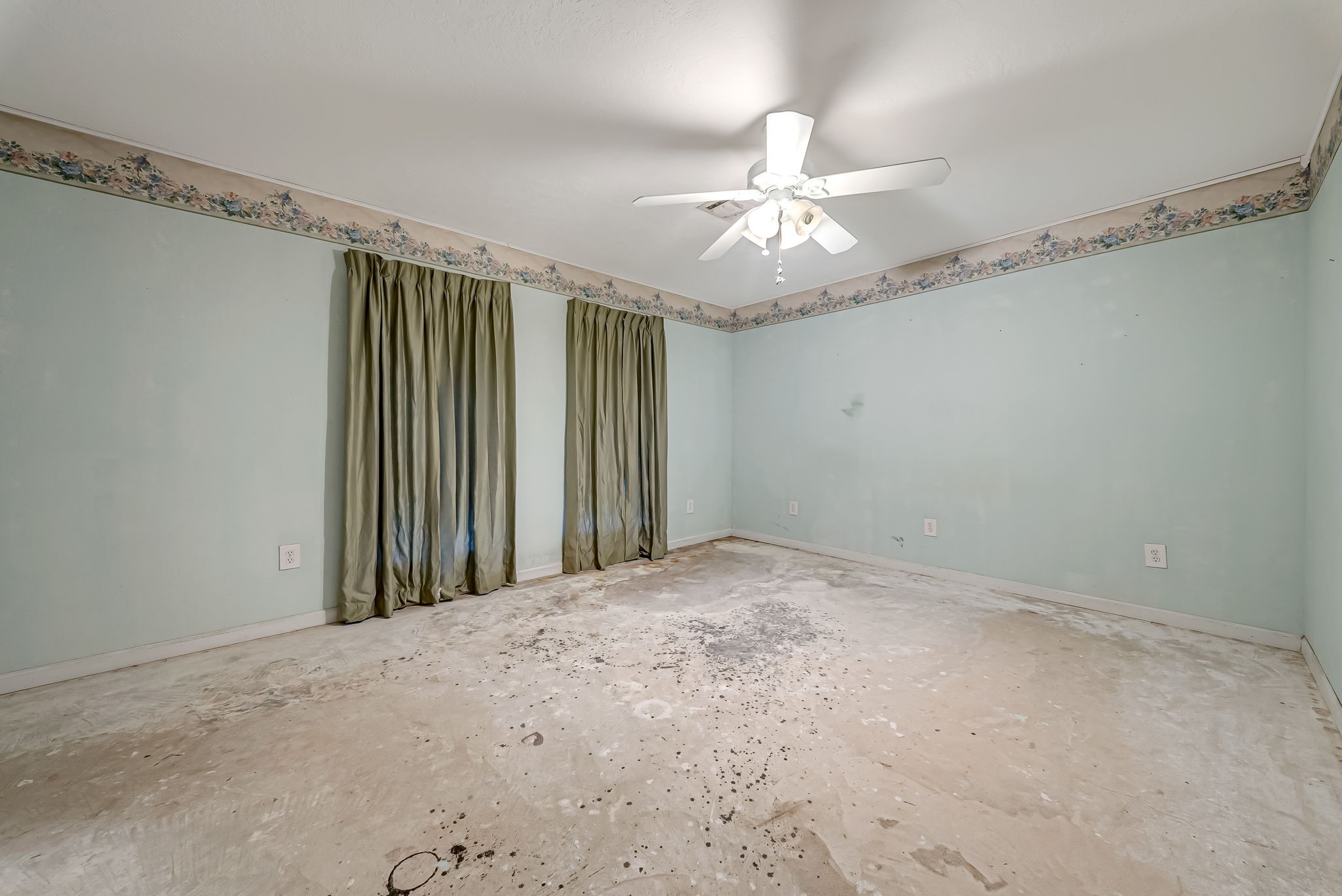 19904 Mercedell Drive Property Photo 12