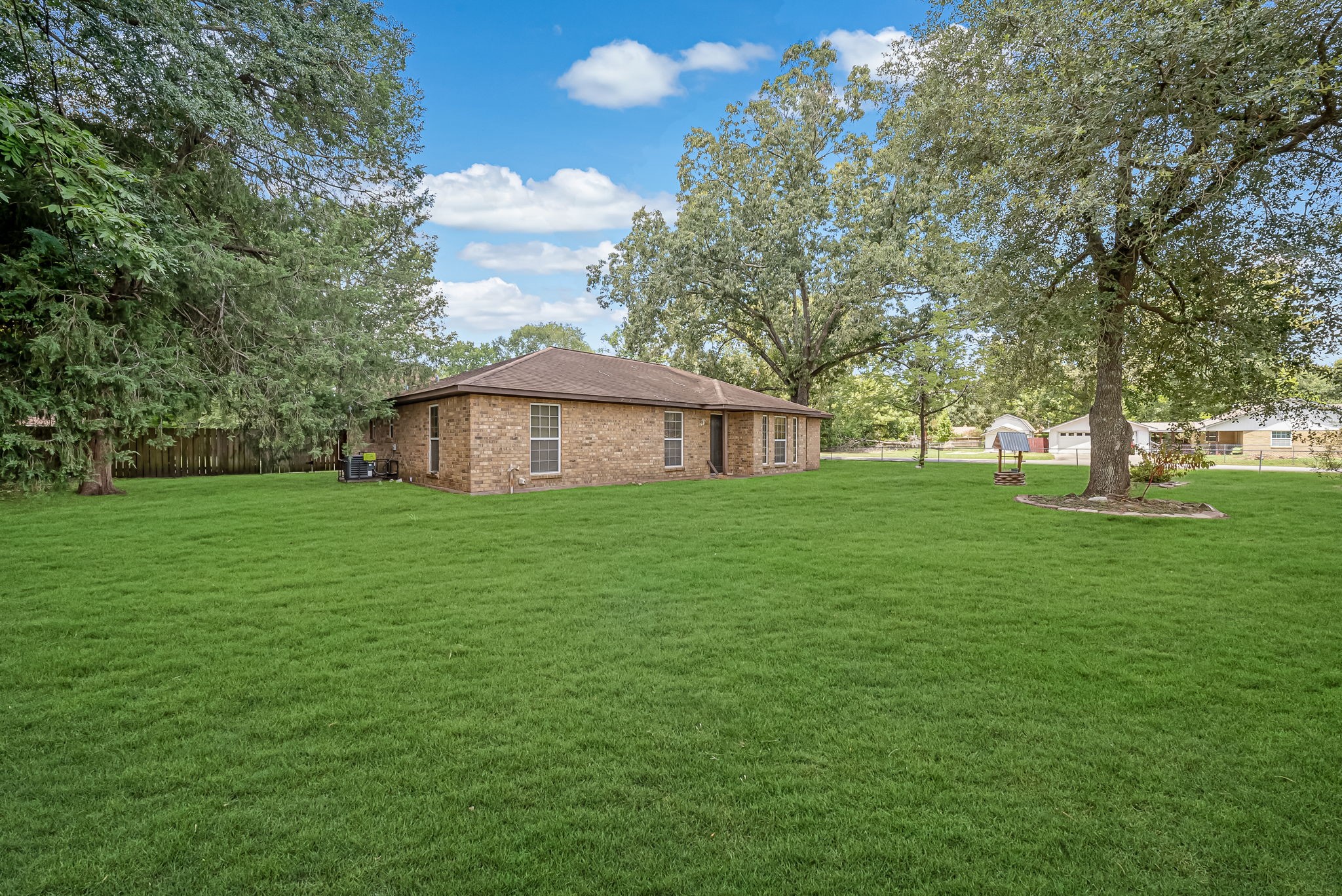 19904 Mercedell Drive Property Photo 18