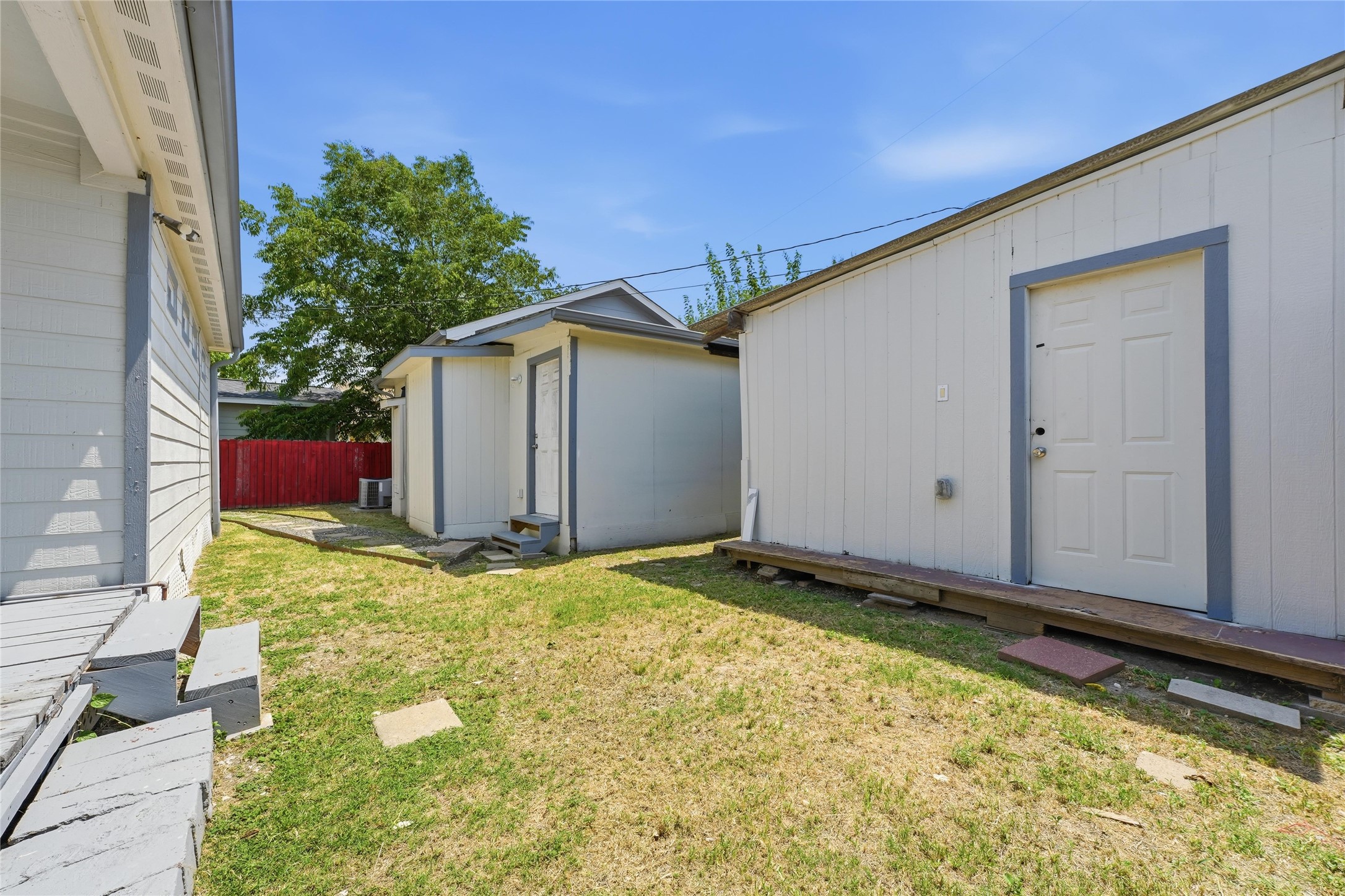 912 Seymour Street Property Photo 17