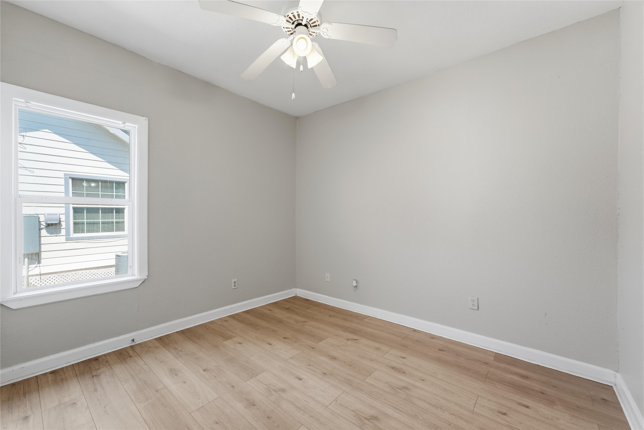 912 Seymour Street Property Photo 23