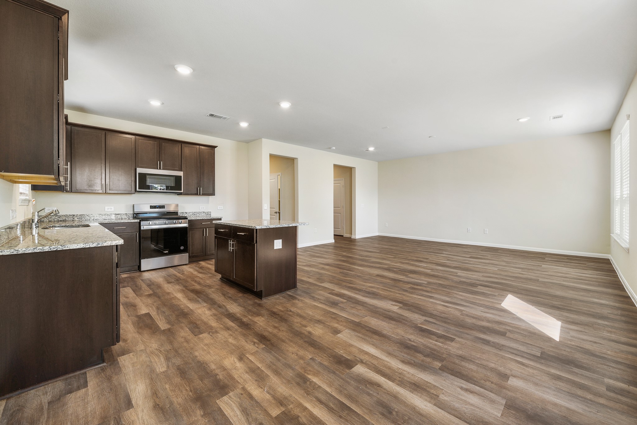 11751 Armadale Dr Property Photo 4