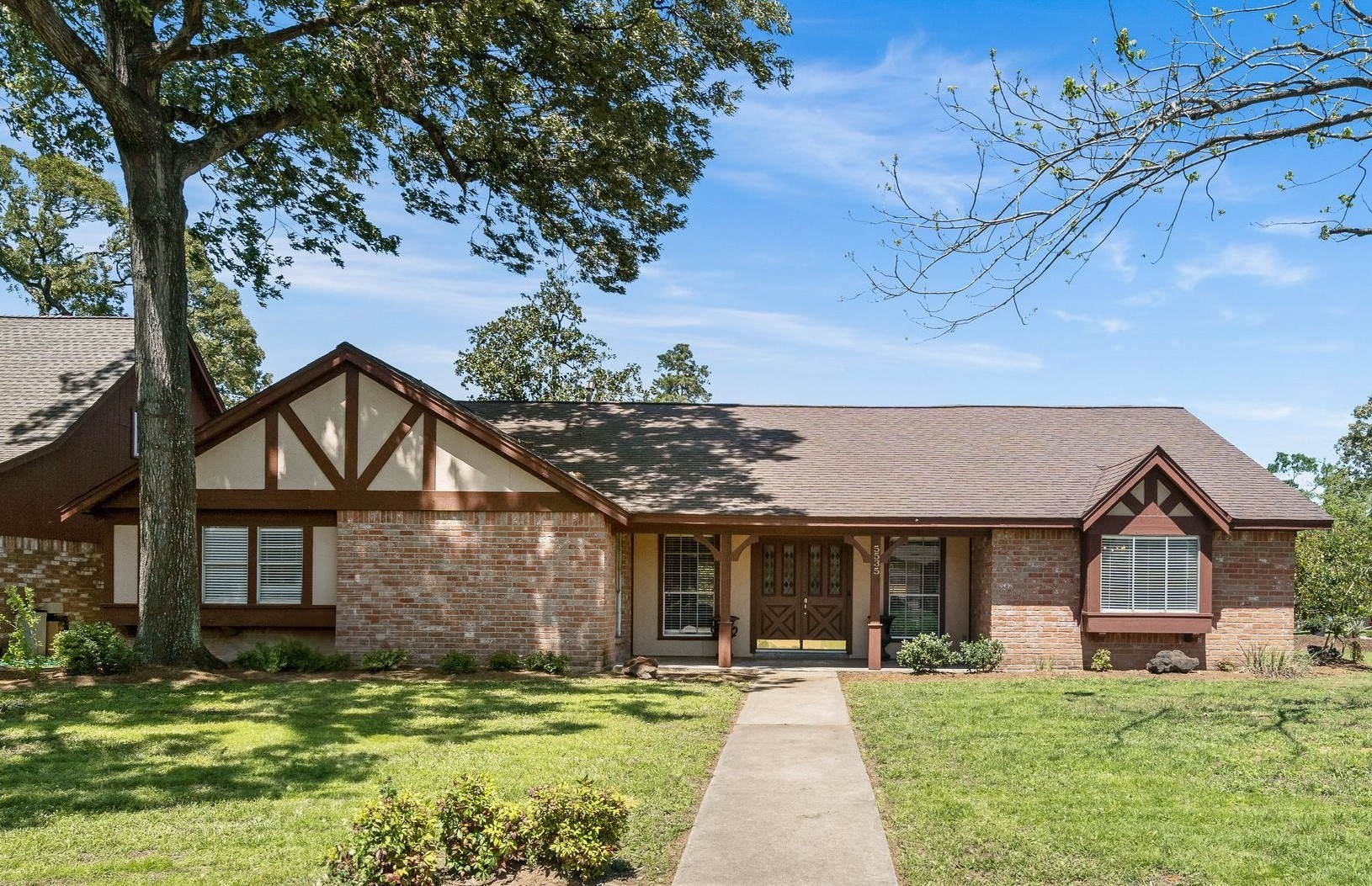 5535 Green Timbers Drive Property Photo