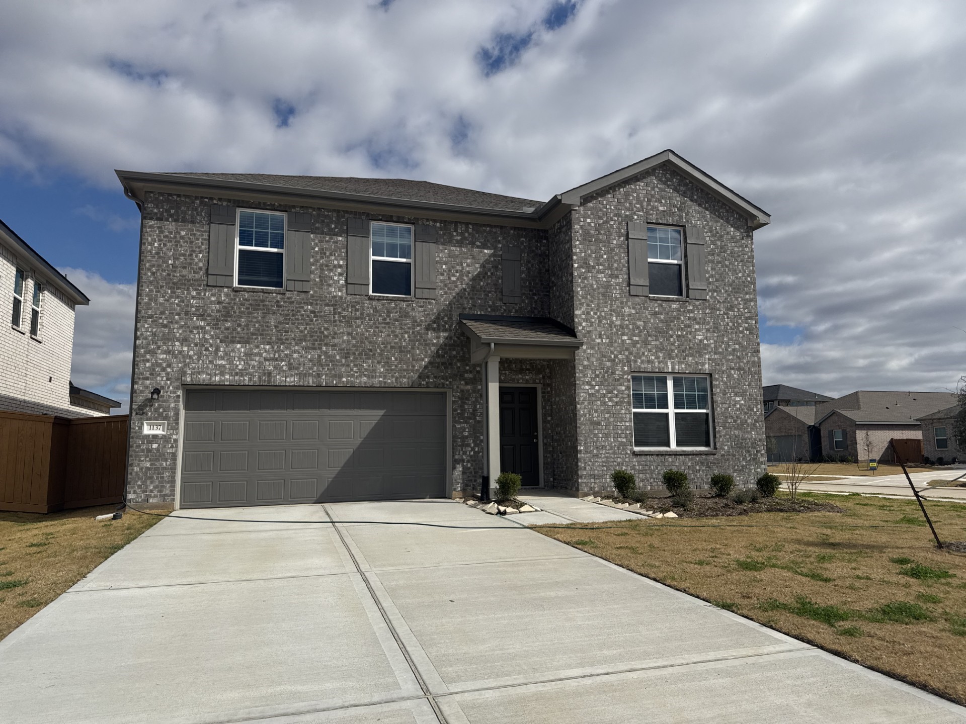 1137 Sunlit Circle Property Photo 1