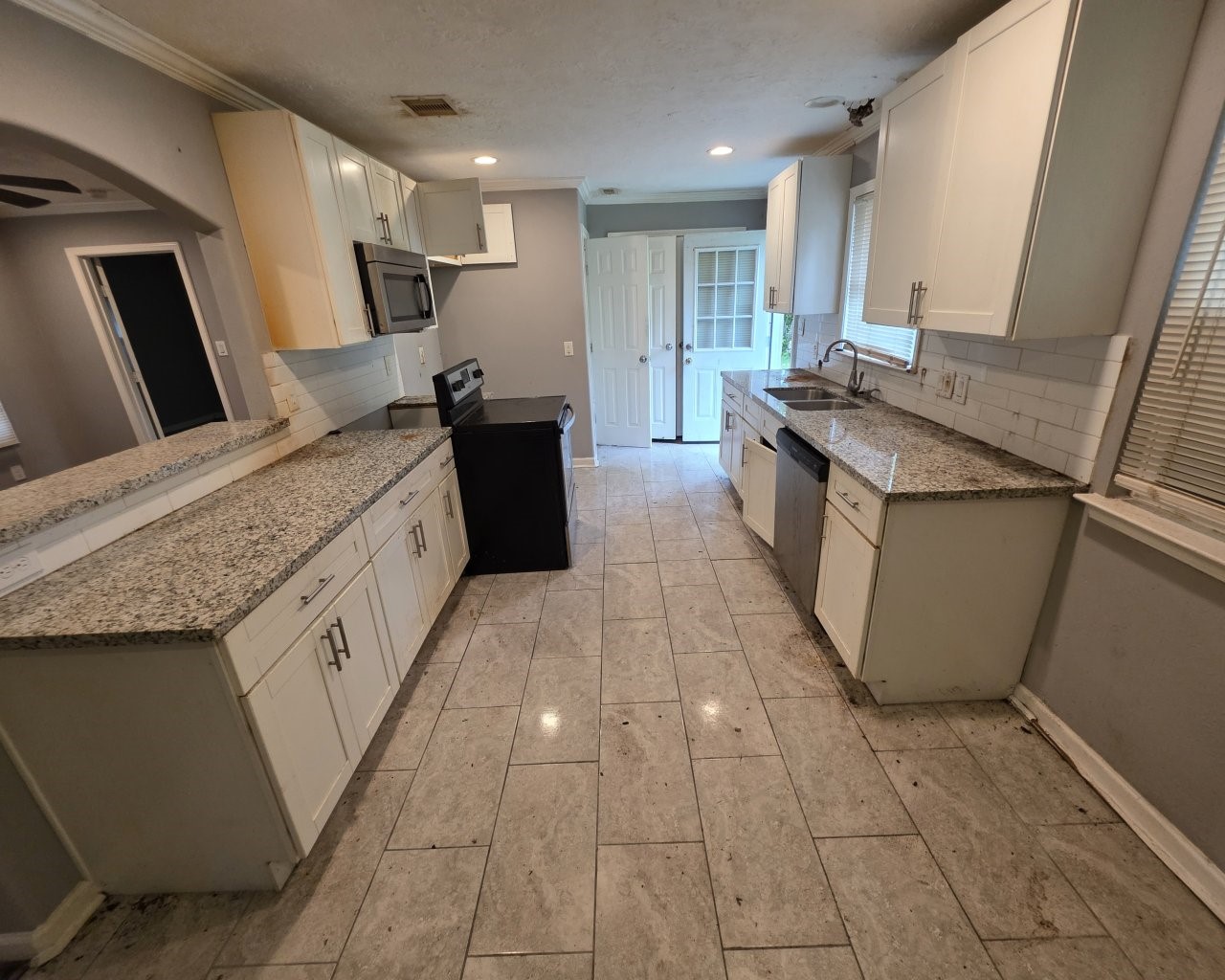 5503 Rue Street Property Photo 4