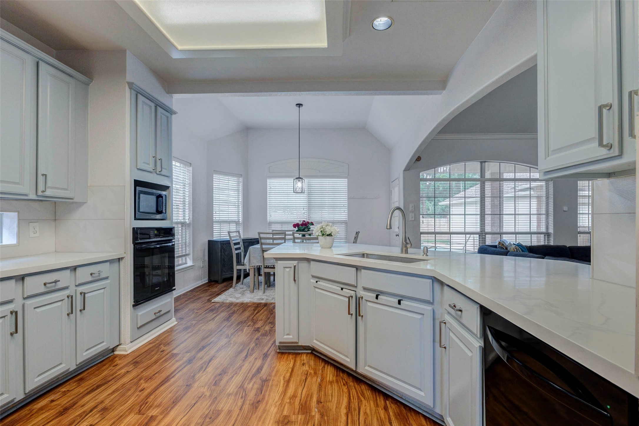 1606 Barrington Hills Lane Property Photo 12
