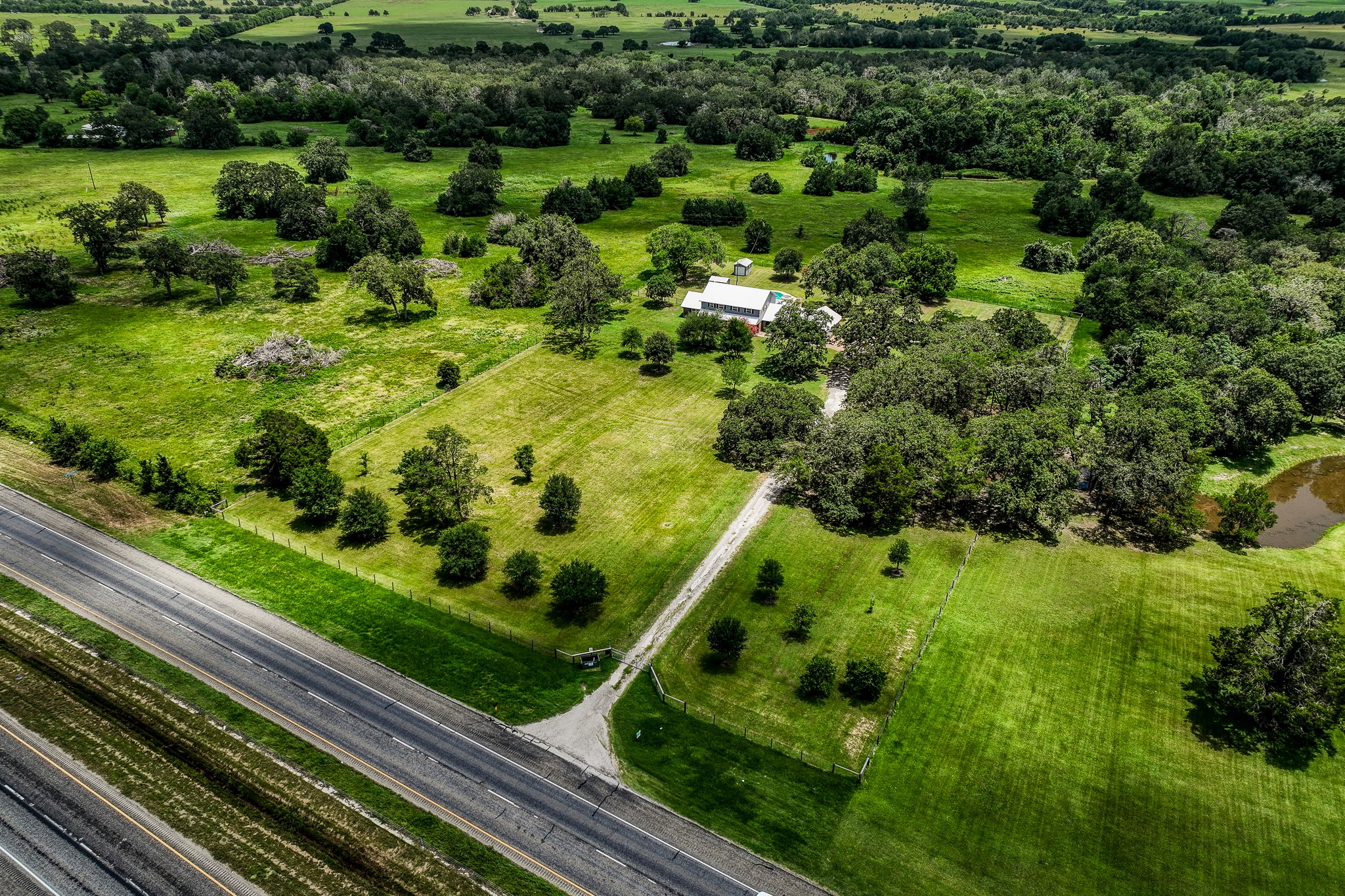 528 E Us Highway 290 Highway Property Photo 45