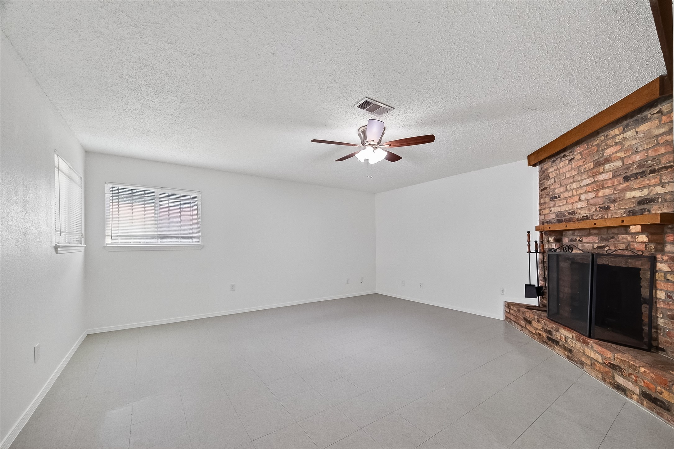 15022 Chipman Lane Property Photo 8