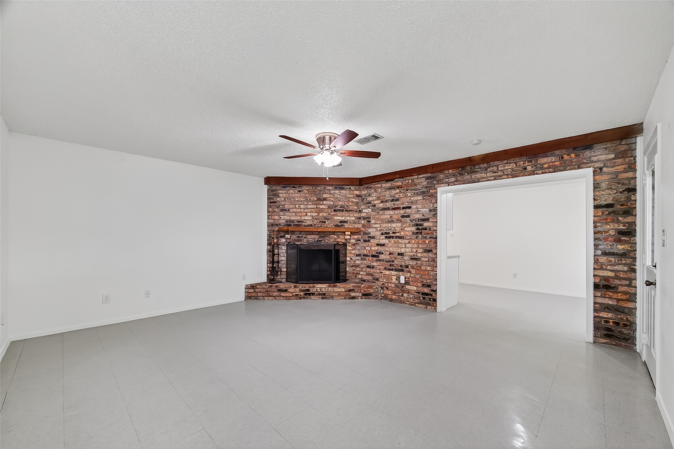 15022 Chipman Lane Property Photo 10