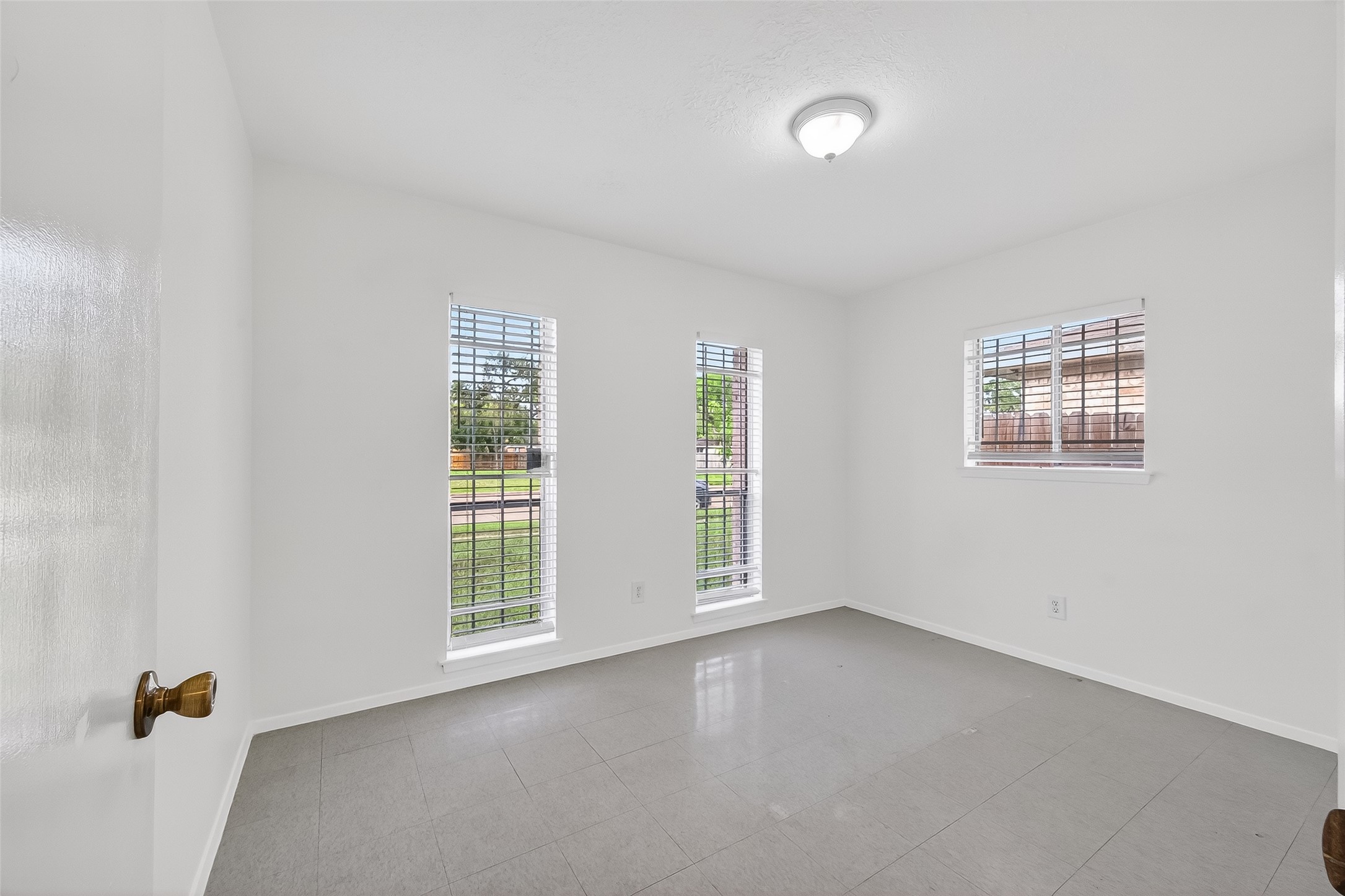15022 Chipman Lane Property Photo 23