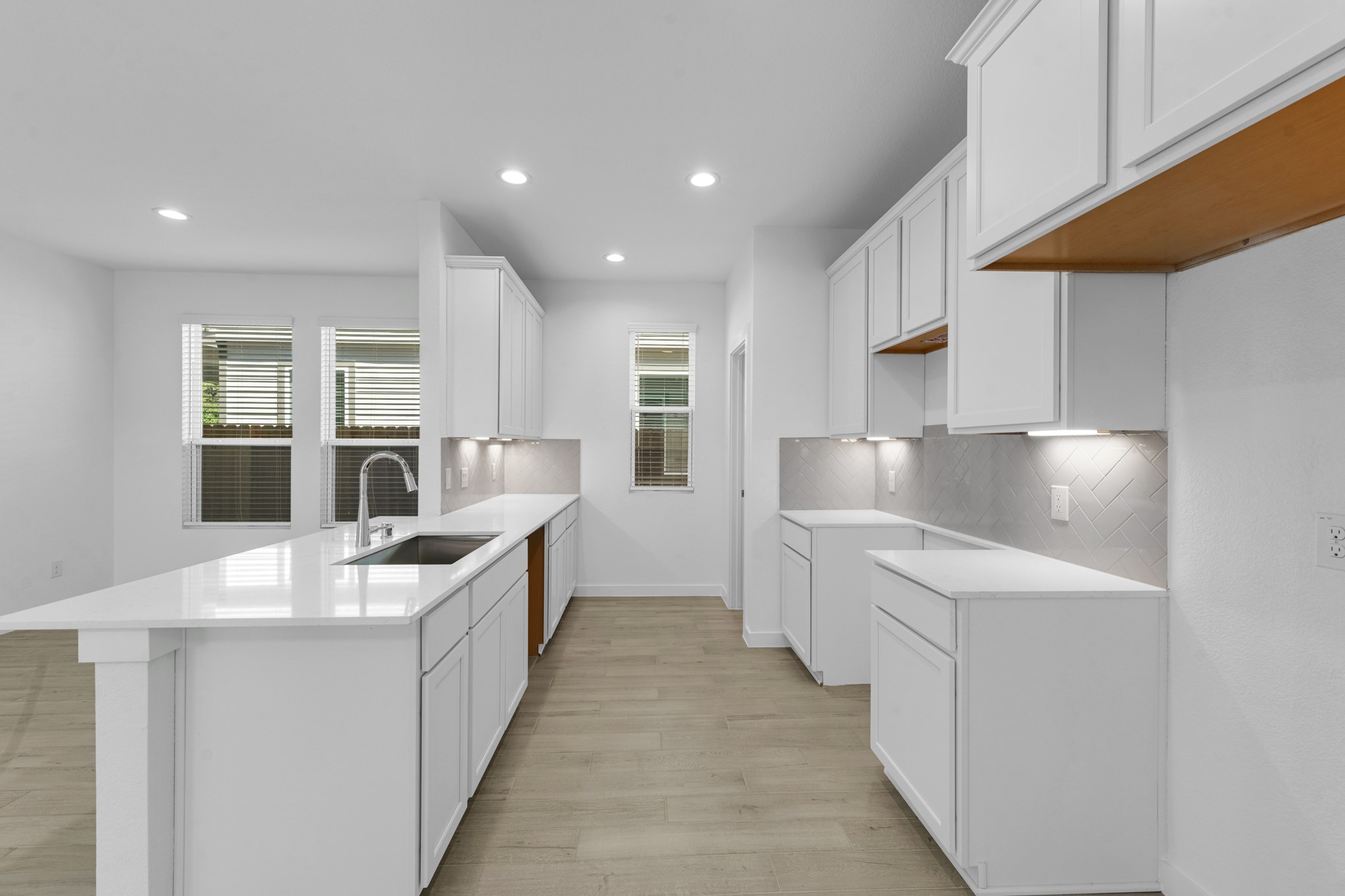 6339 Old Cypress Landing Lane Property Photo 3