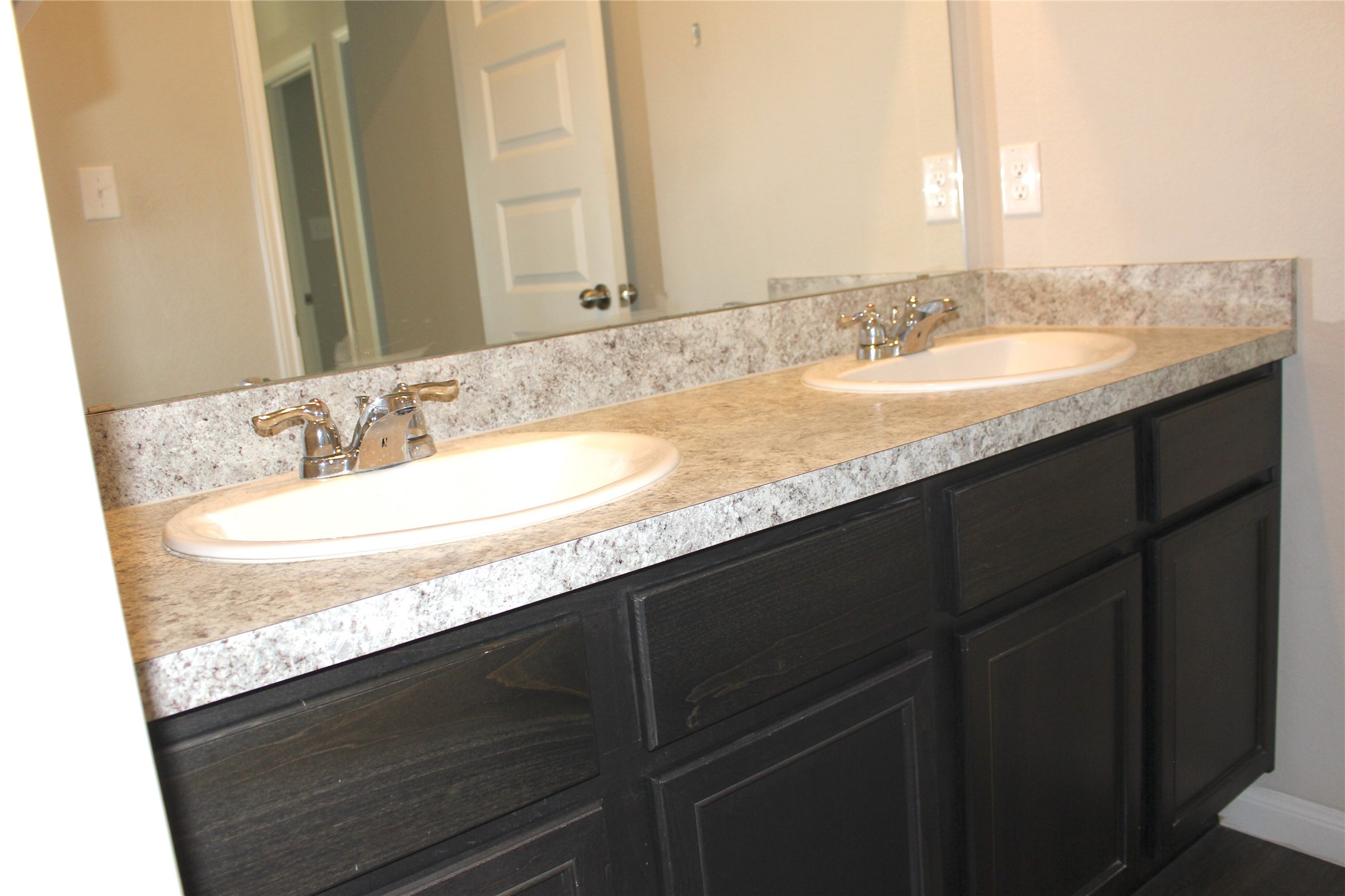 1421 Promise Court Property Photo 33