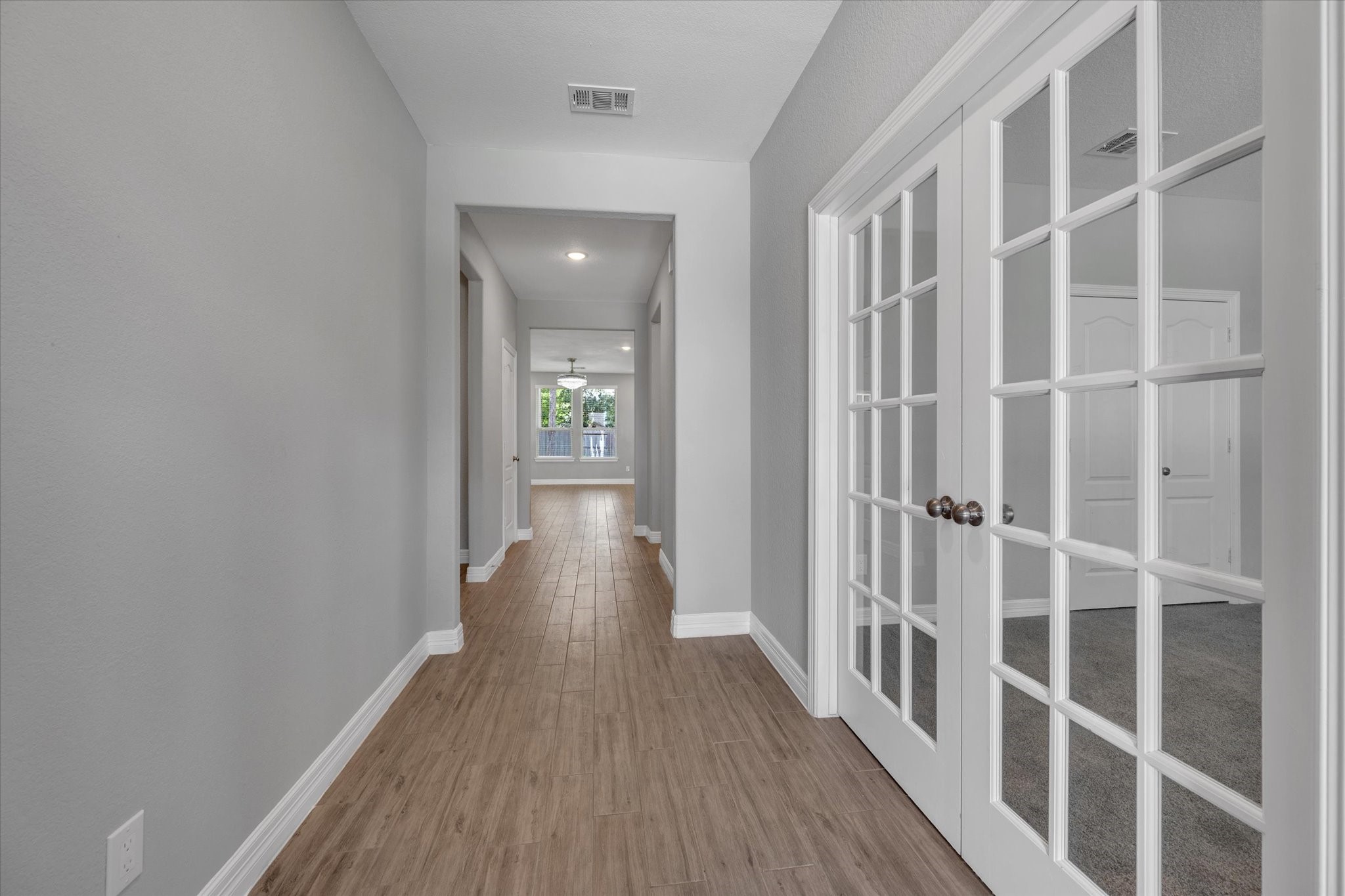 607 Spotted Sunfish Drive Property Photo 3
