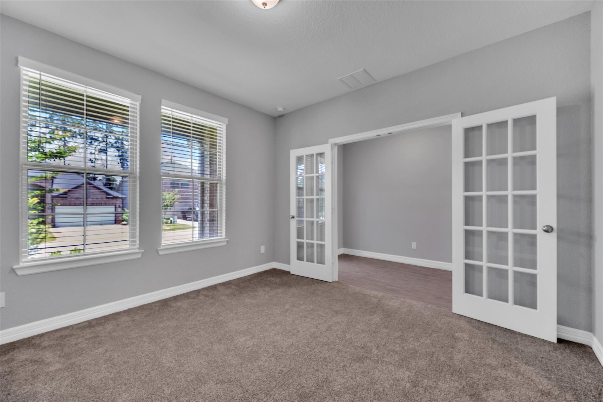 607 Spotted Sunfish Drive Property Photo 5