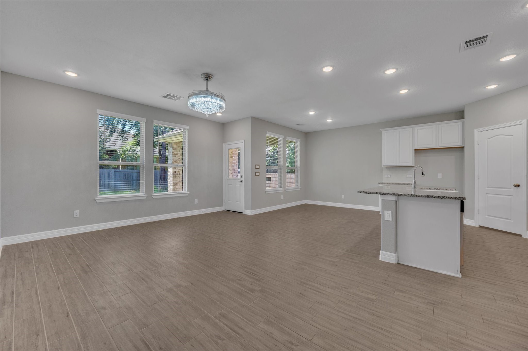 607 Spotted Sunfish Drive Property Photo 10