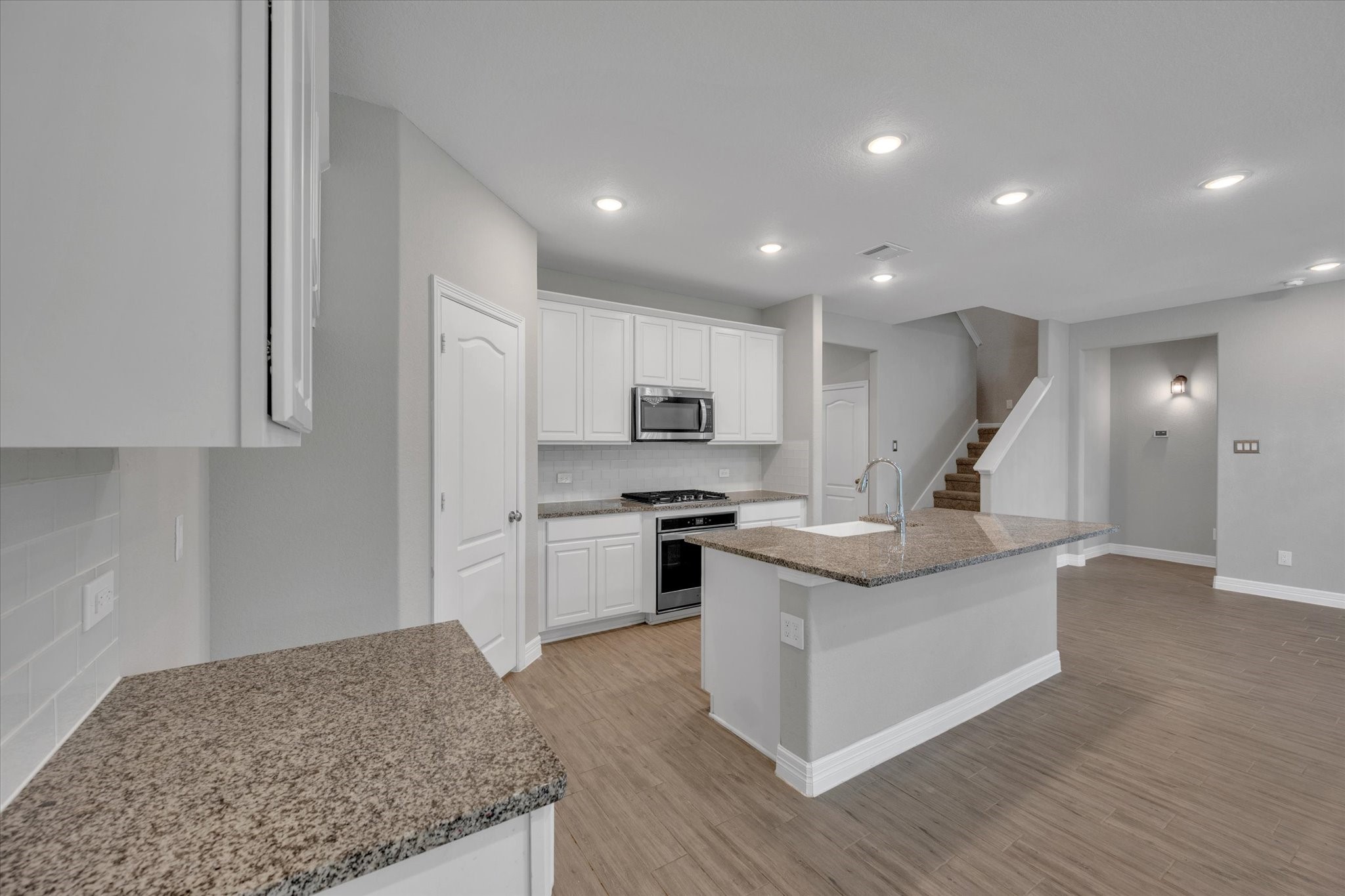 607 Spotted Sunfish Drive Property Photo 14