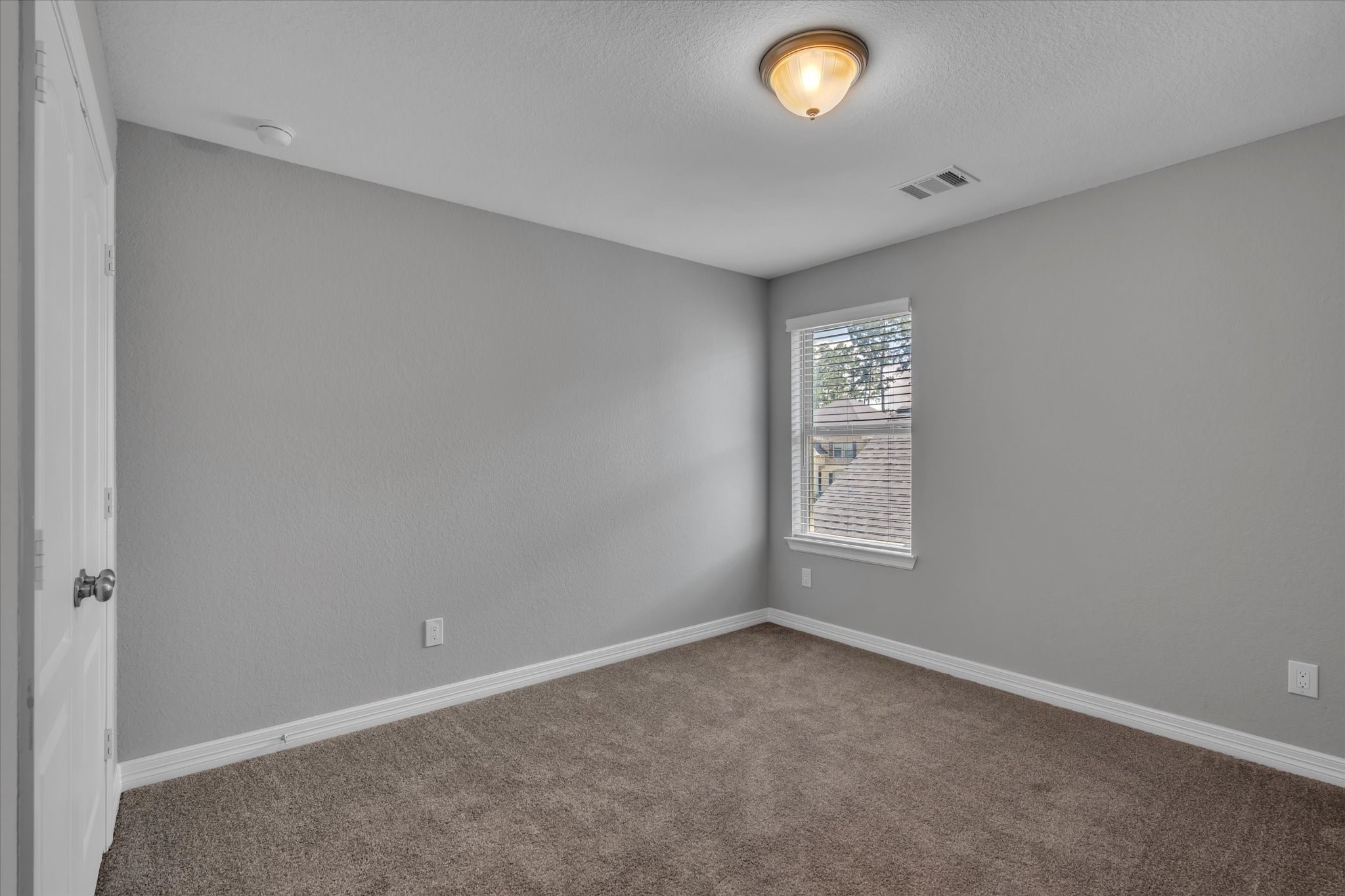 607 Spotted Sunfish Drive Property Photo 35