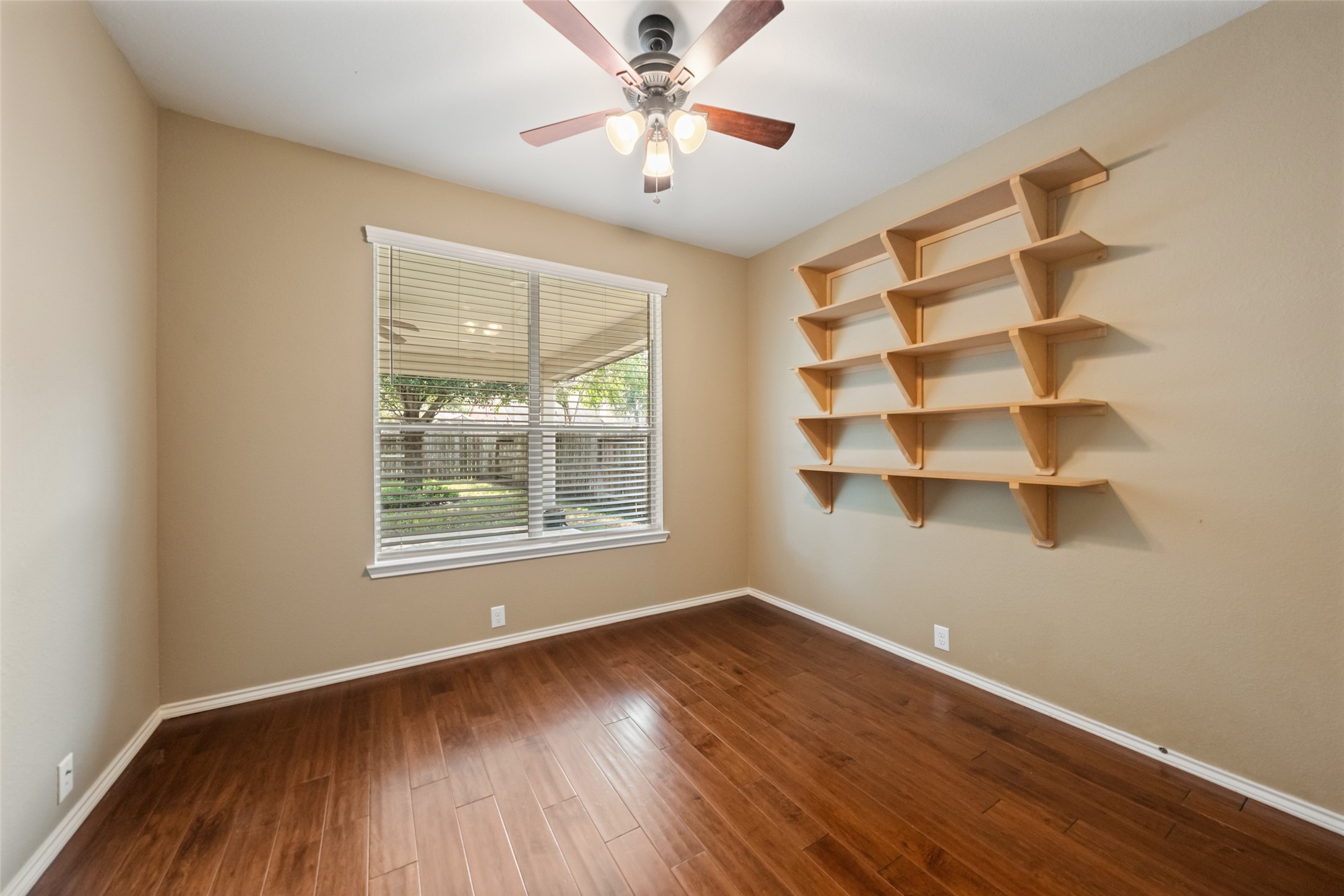 10014 Forrester Trail Property Photo 16