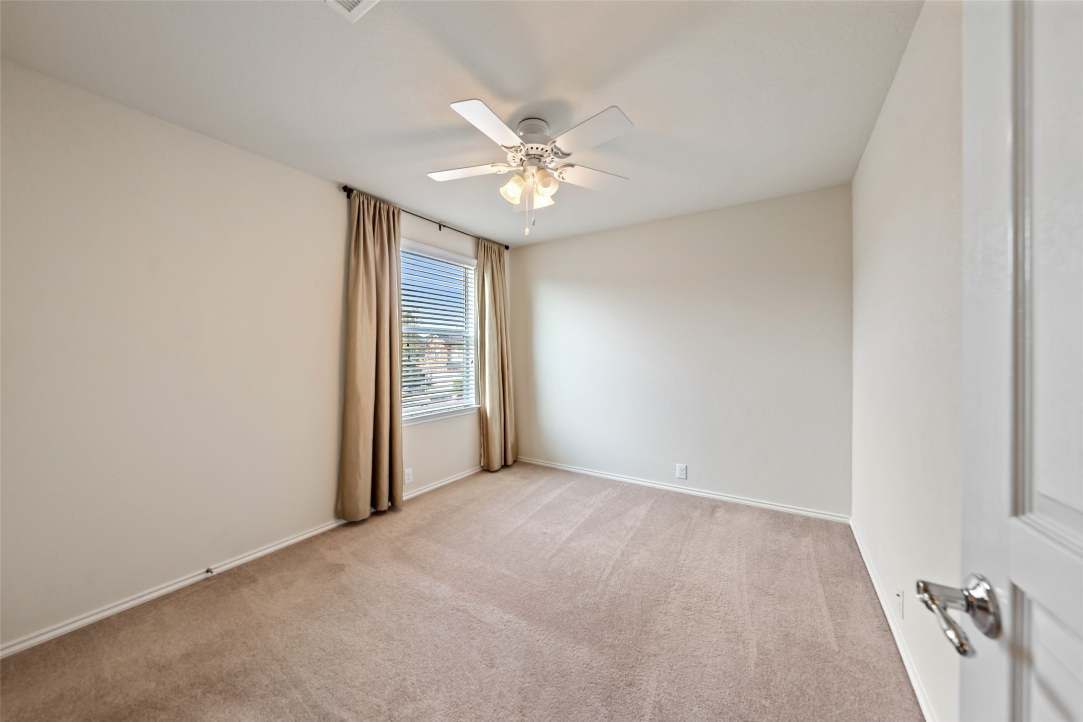 10014 Forrester Trail Property Photo 32