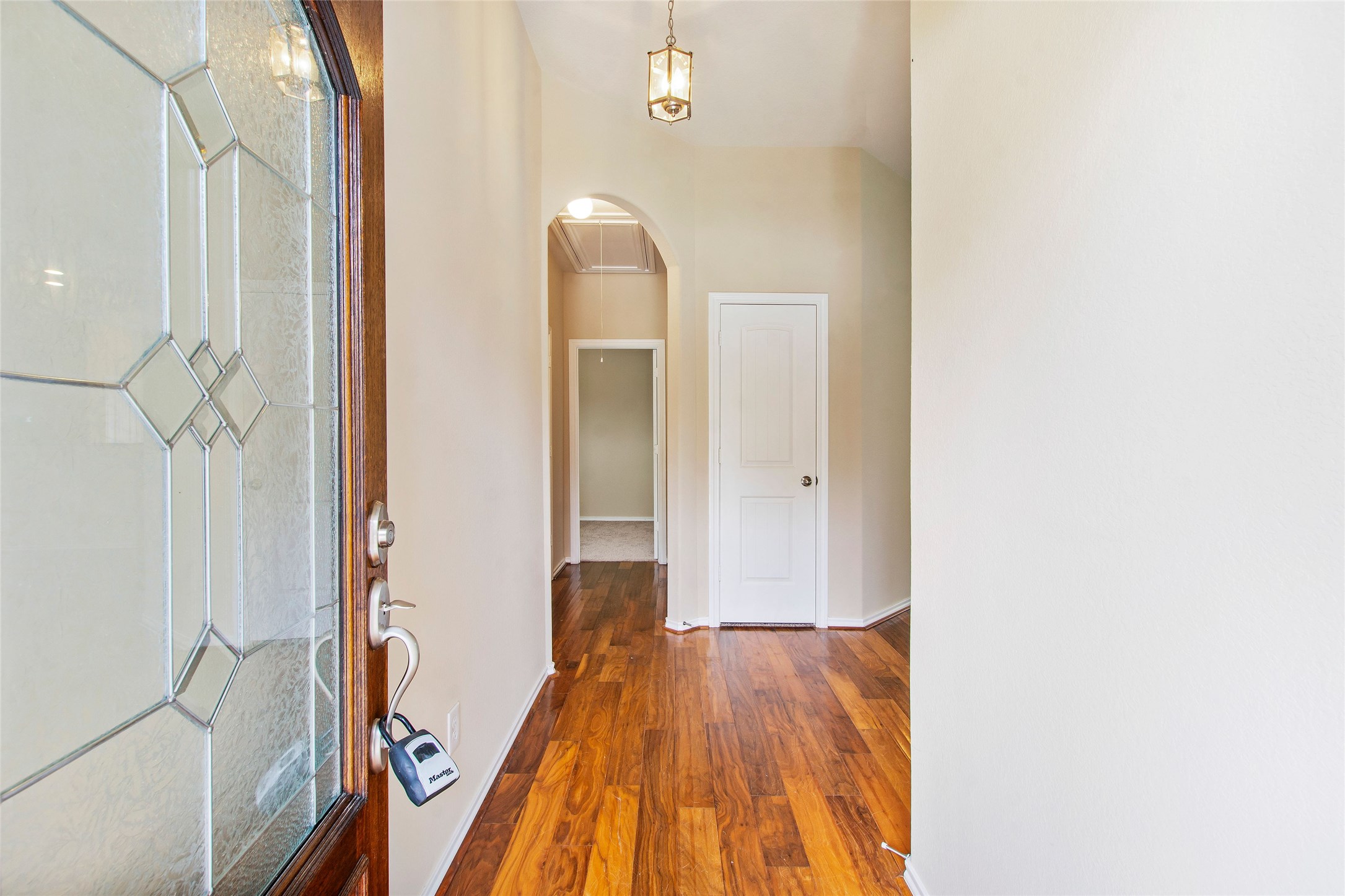 8746 Sunny Gallop Drive Property Photo 7