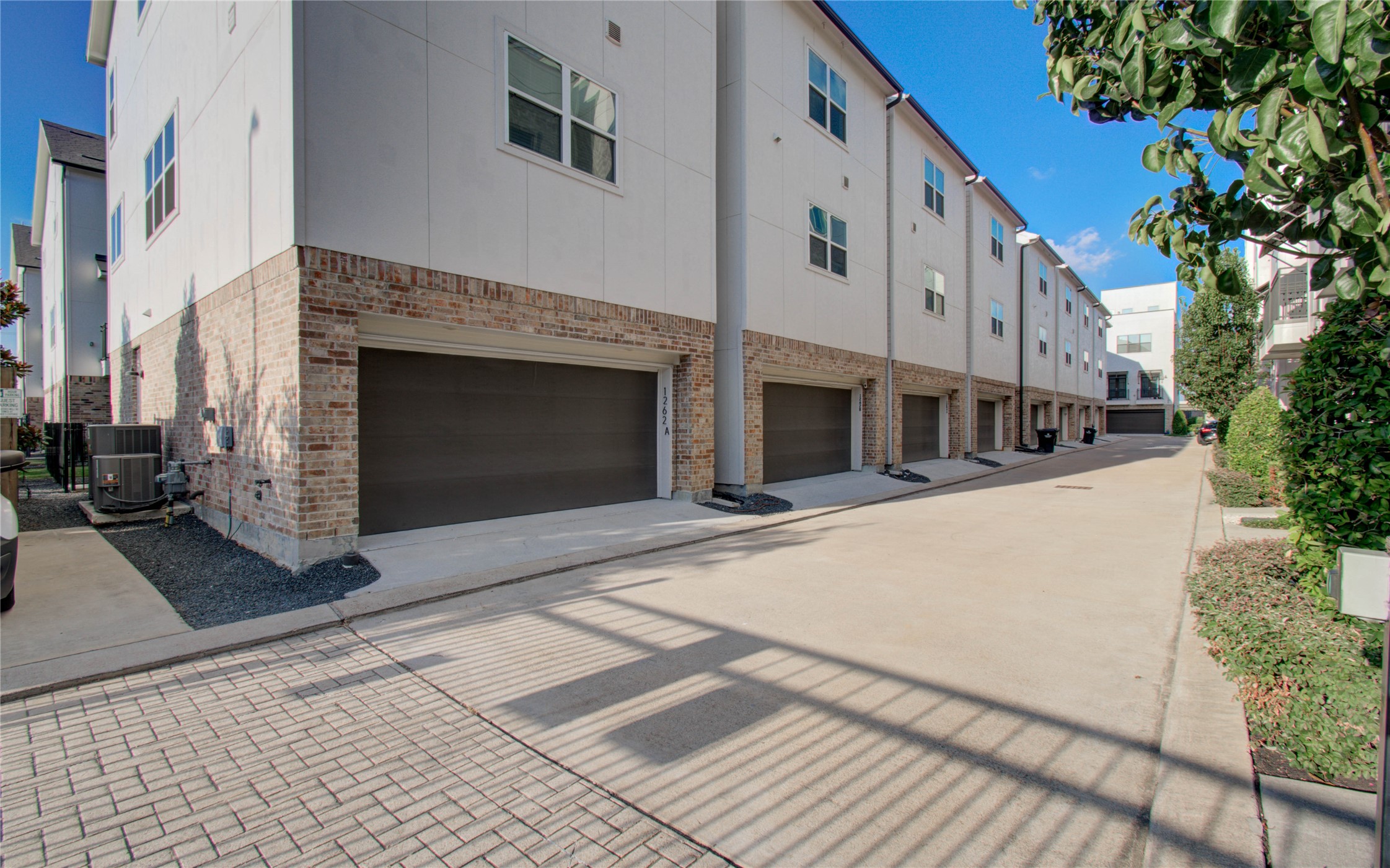 1262 N Post Oak Road A Property Photo 7