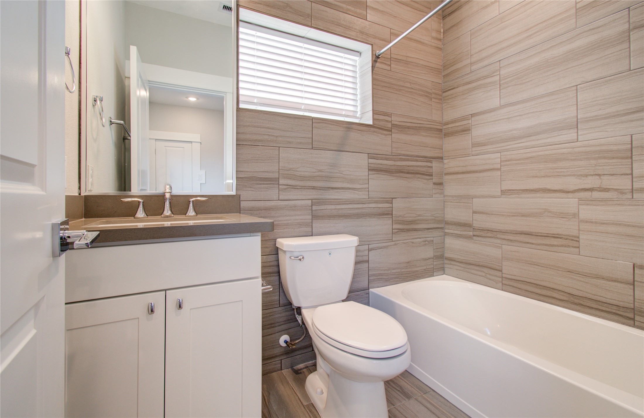 1262 N Post Oak Road A Property Photo 35