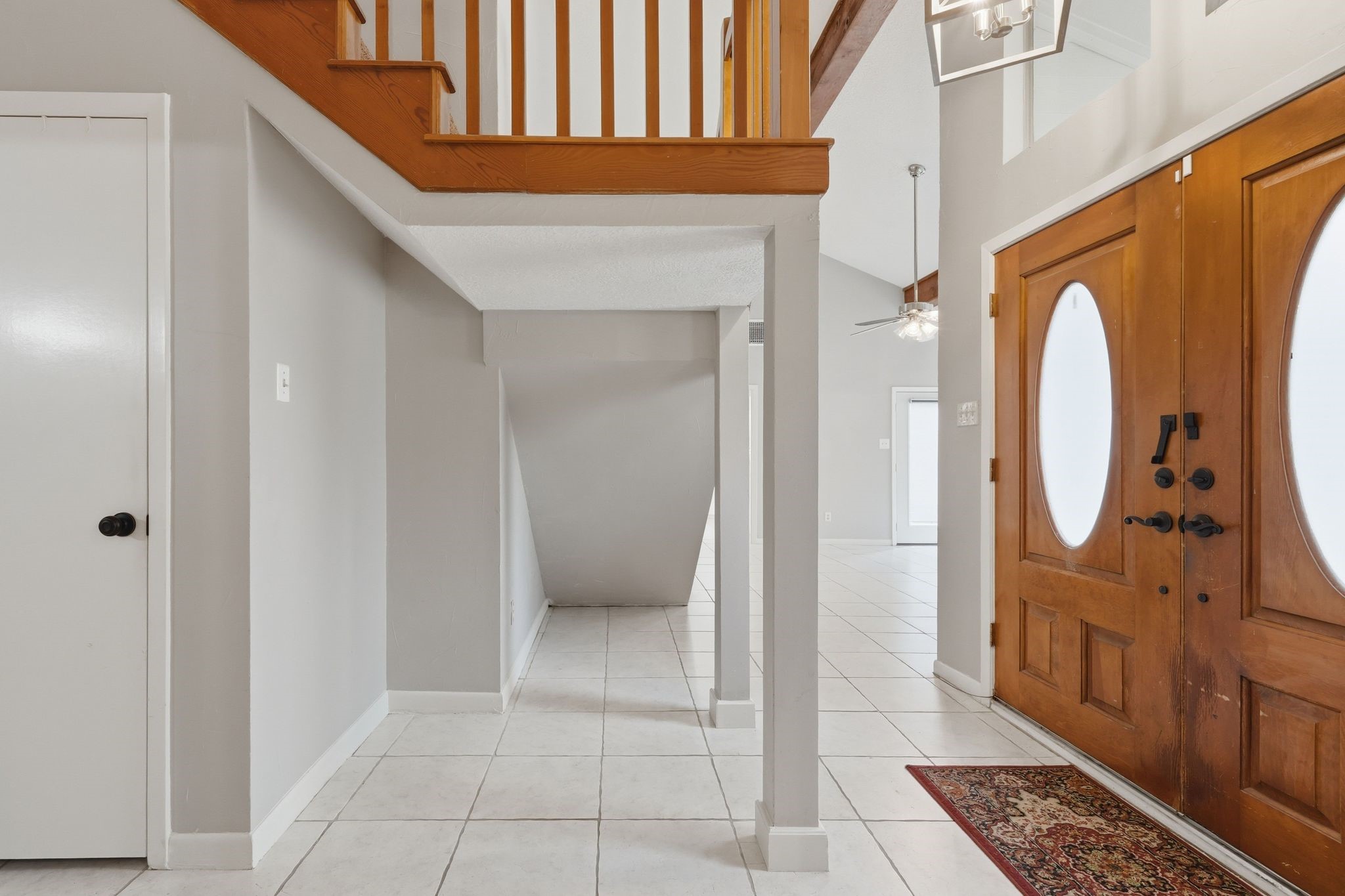 6611 Rippling Hollow Drive Property Photo 5