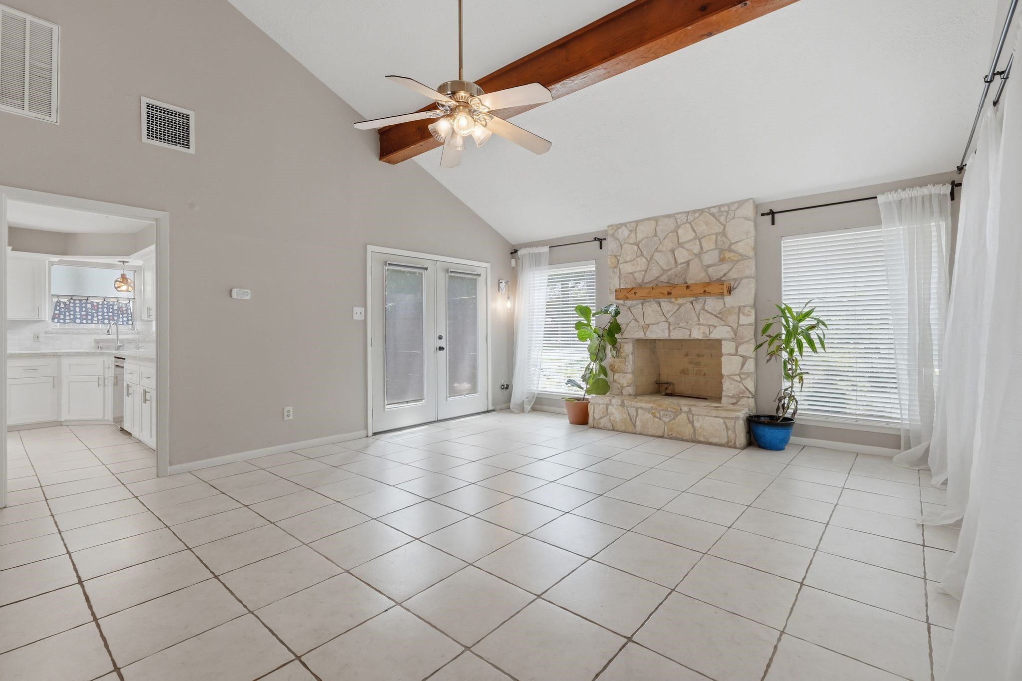 6611 Rippling Hollow Drive Property Photo 6