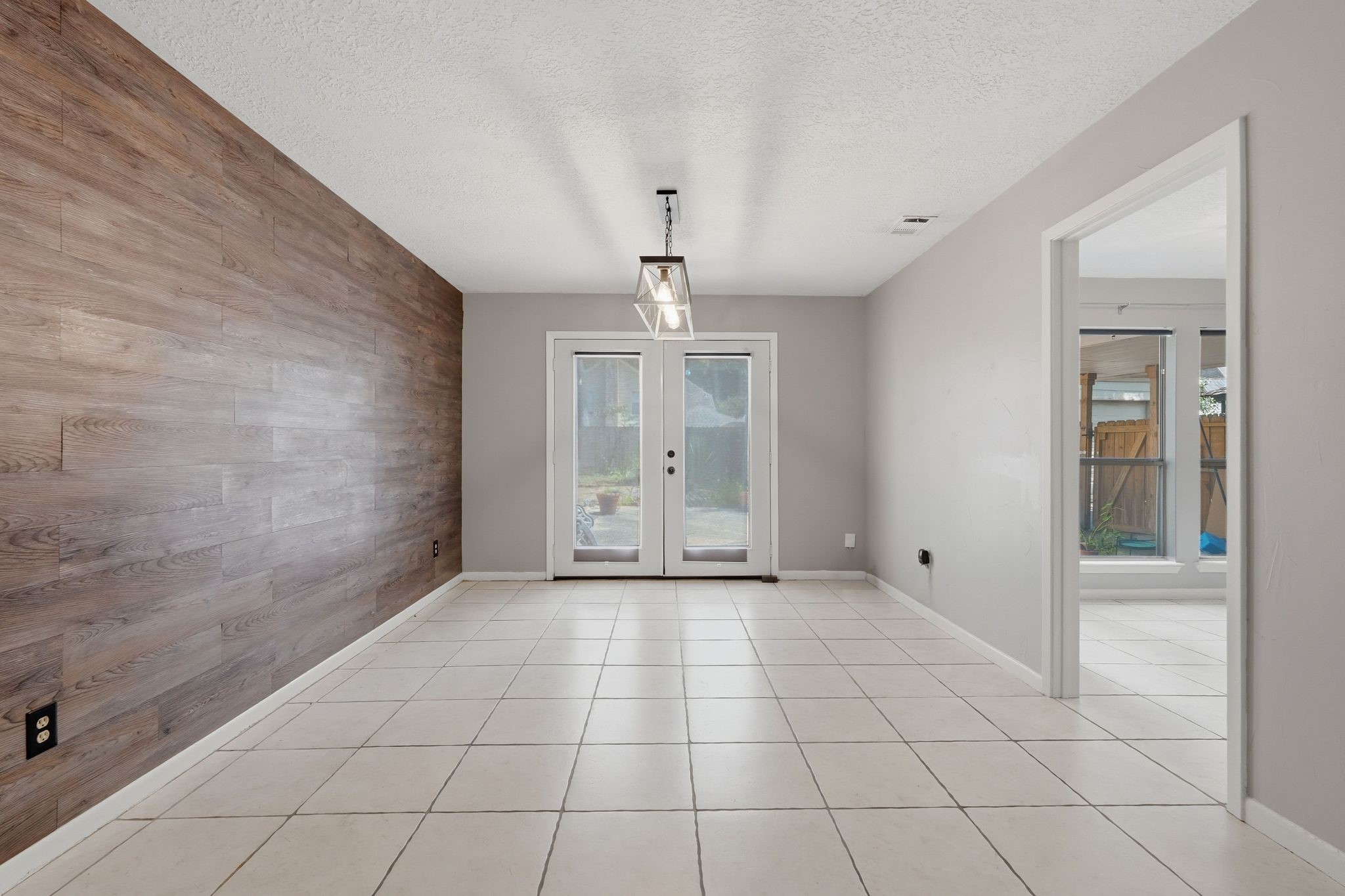 6611 Rippling Hollow Drive Property Photo 13