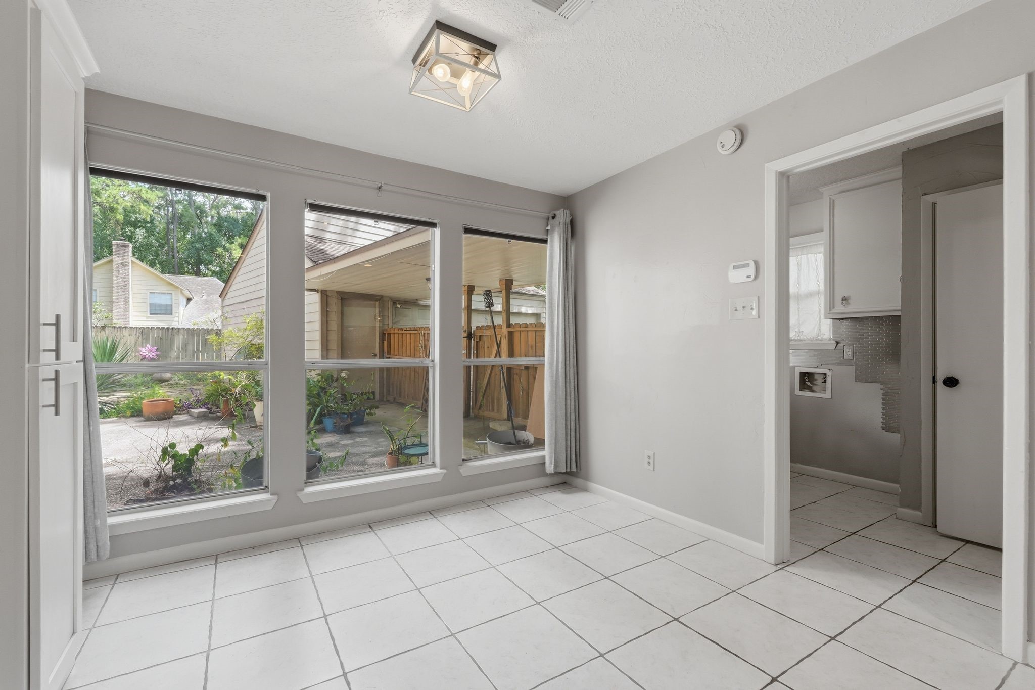 6611 Rippling Hollow Drive Property Photo 16