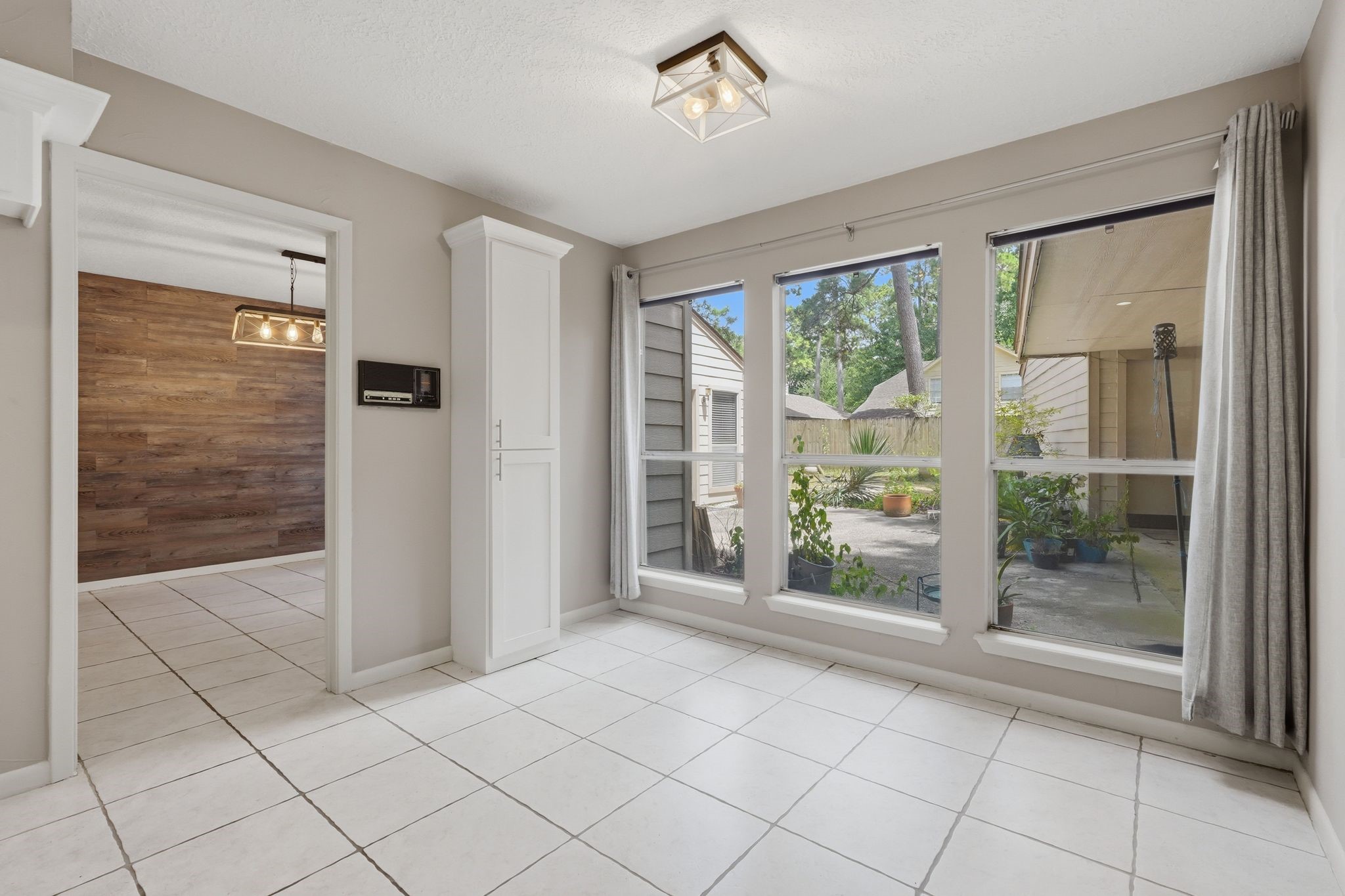 6611 Rippling Hollow Drive Property Photo 17