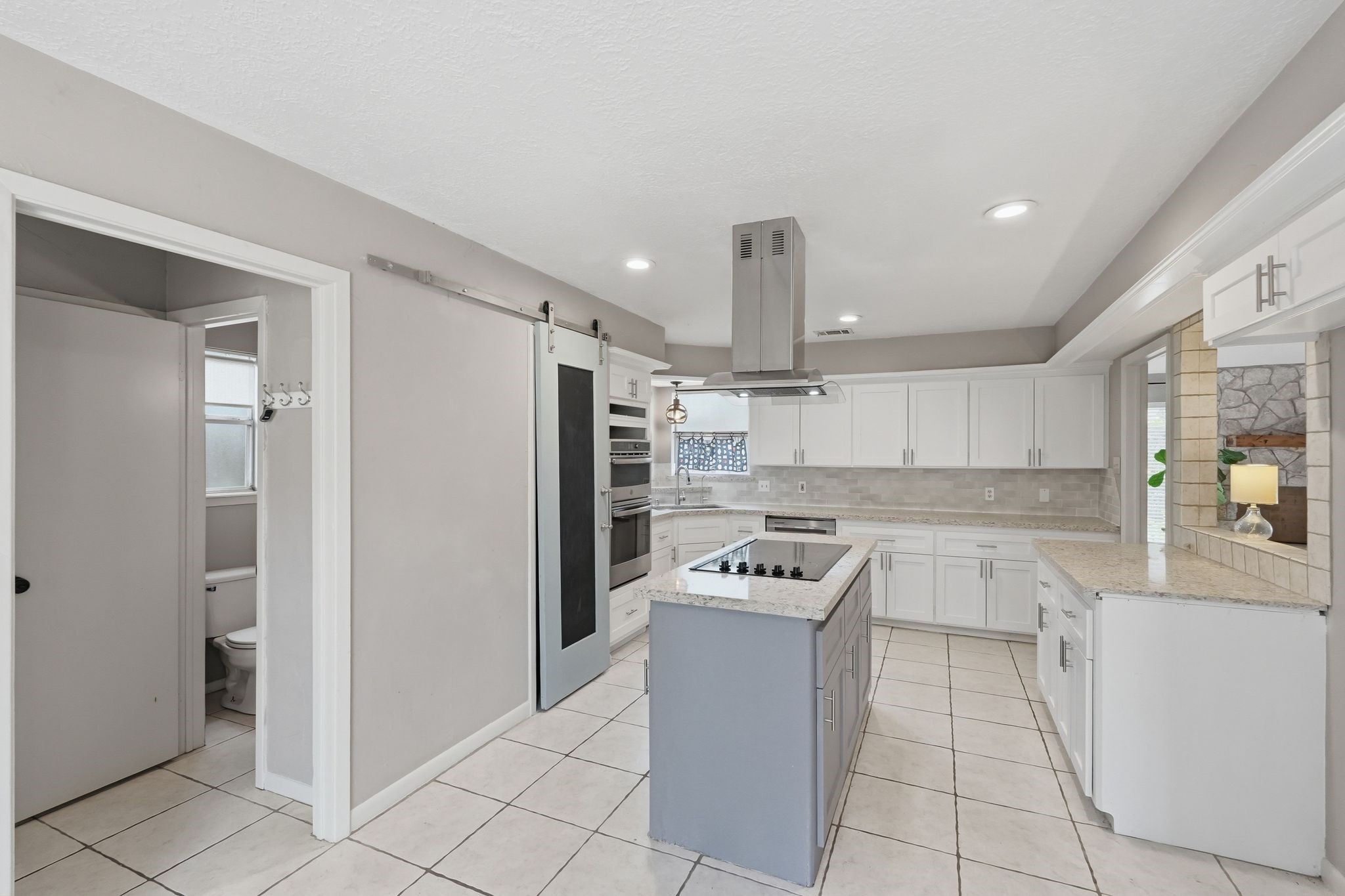 6611 Rippling Hollow Drive Property Photo 18