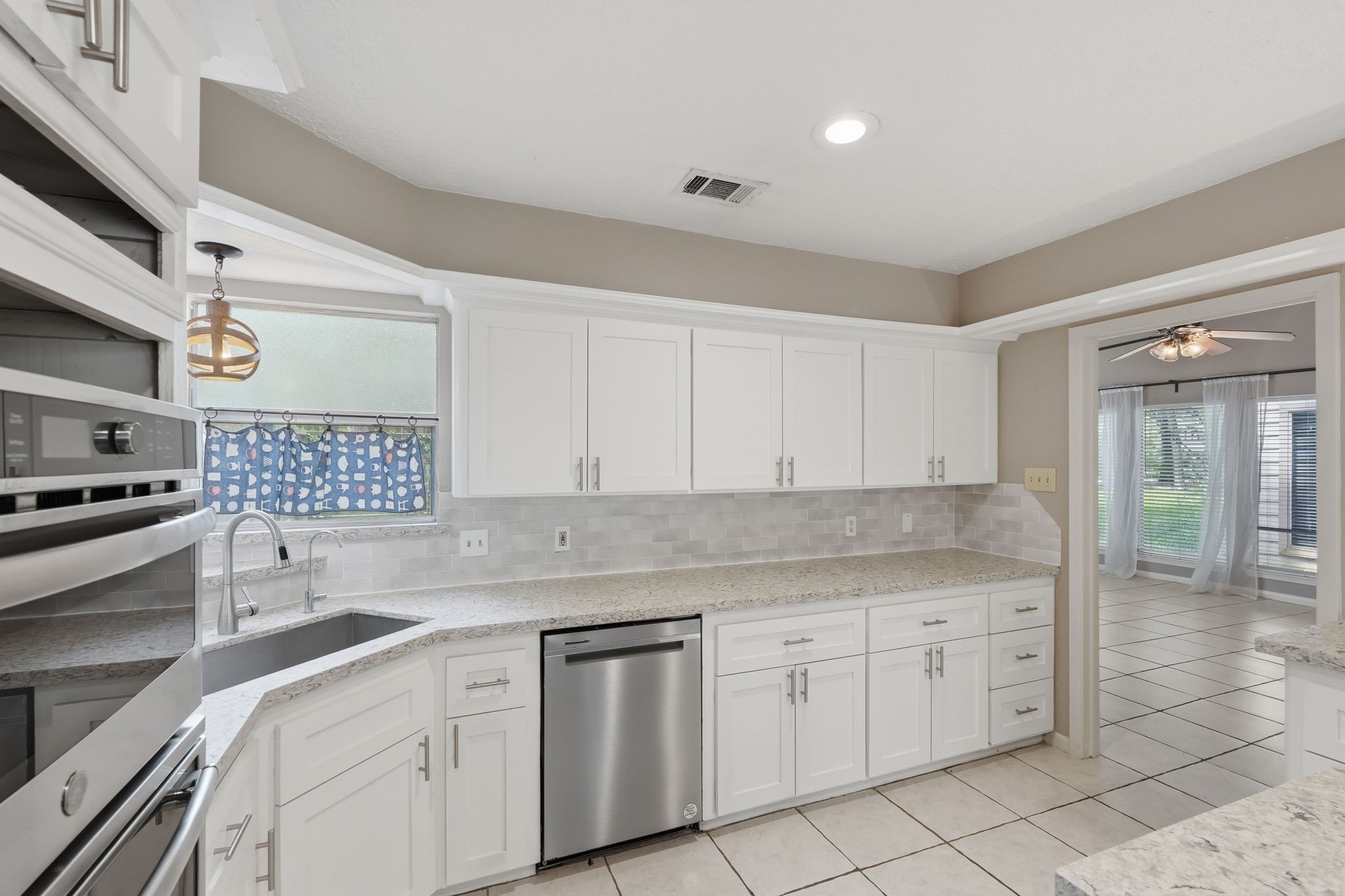 6611 Rippling Hollow Drive Property Photo 22