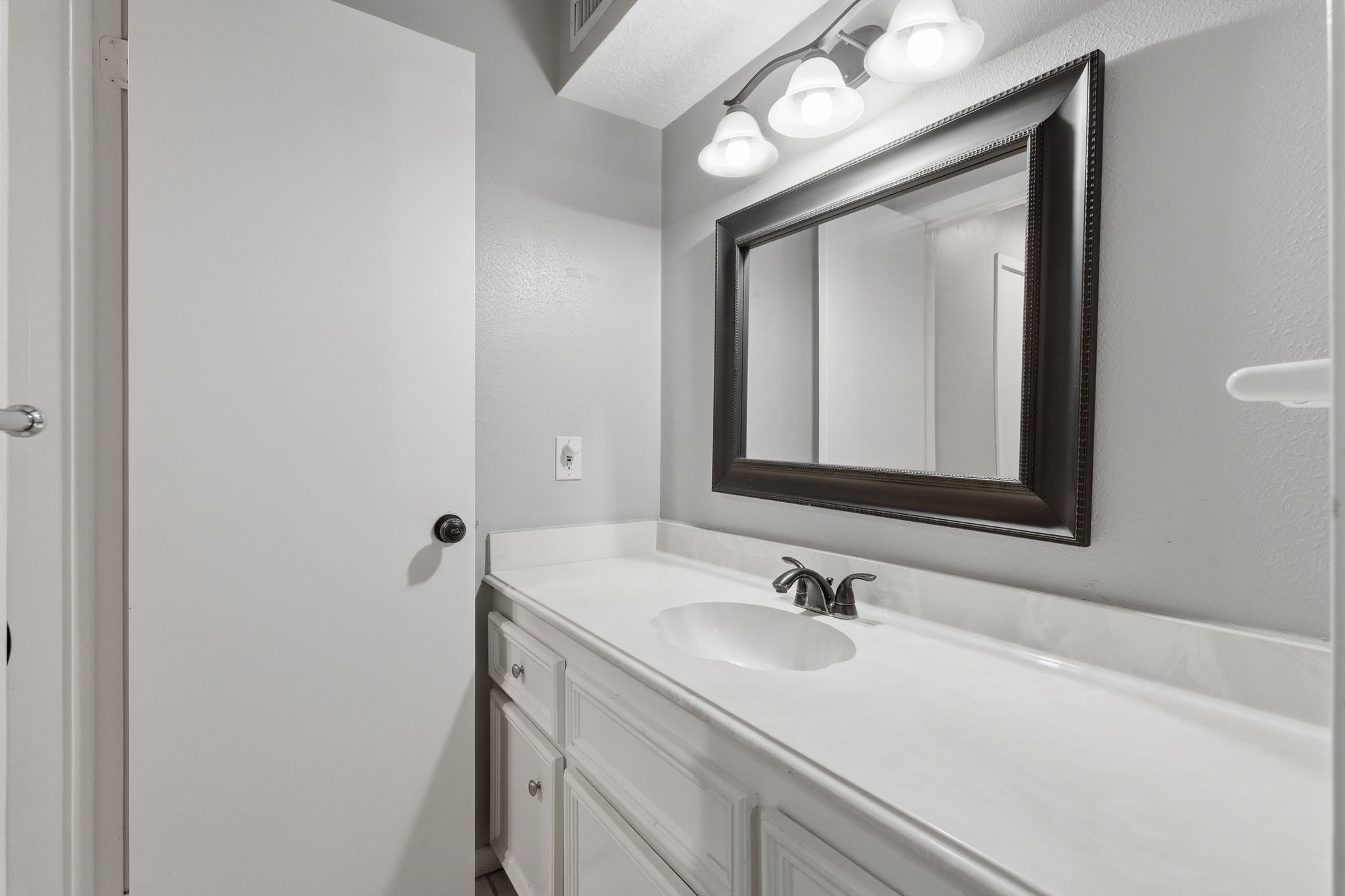 6611 Rippling Hollow Drive Property Photo 43