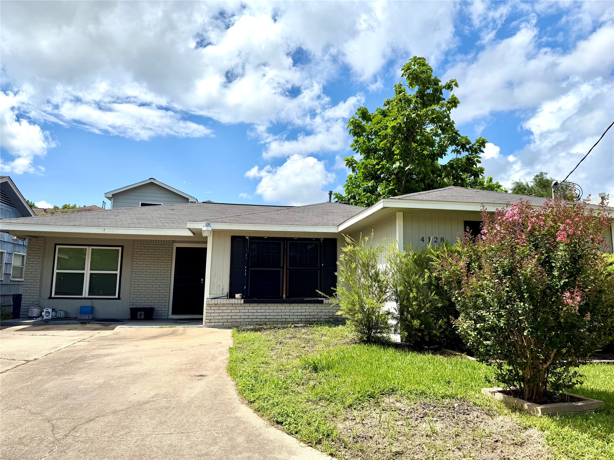 4128 Bissonnet Street Property Photo 2