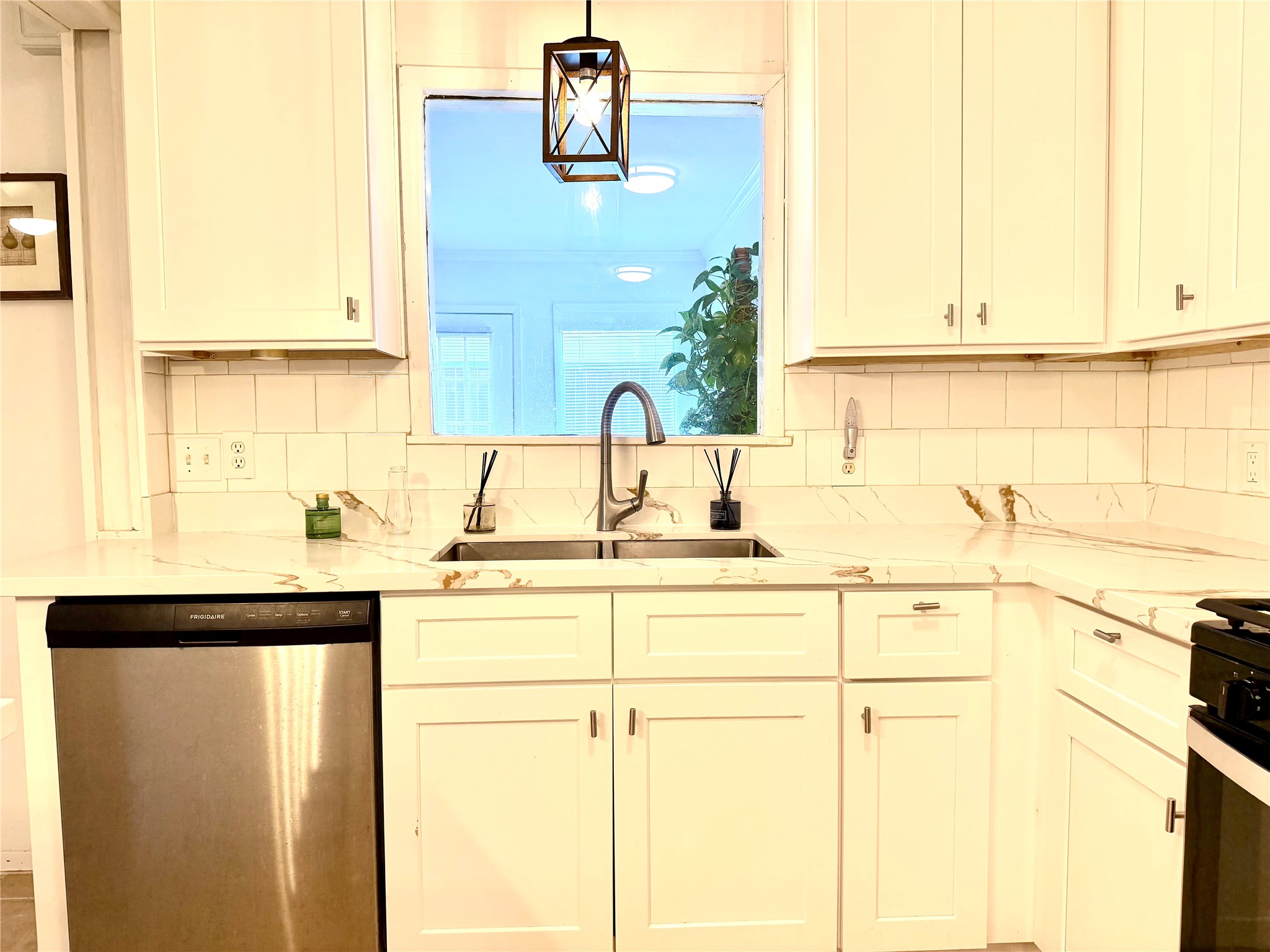 4128 Bissonnet Street Property Photo 12