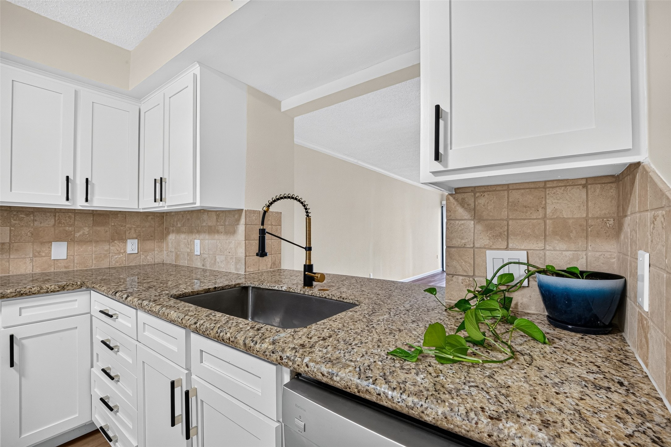 6547 Bayou Glen Road 6547 Property Photo 4