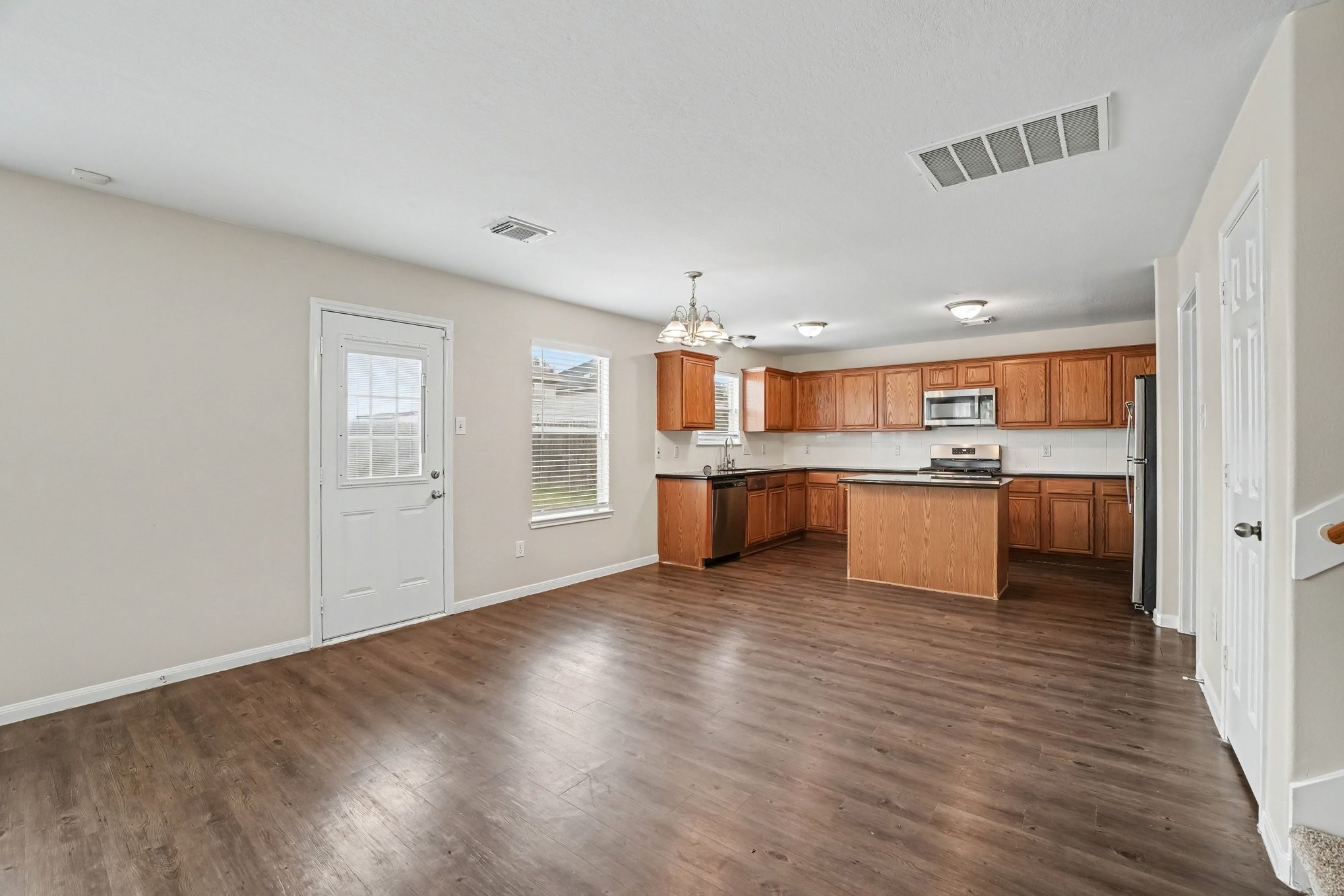 913 Chad Property Photo 10