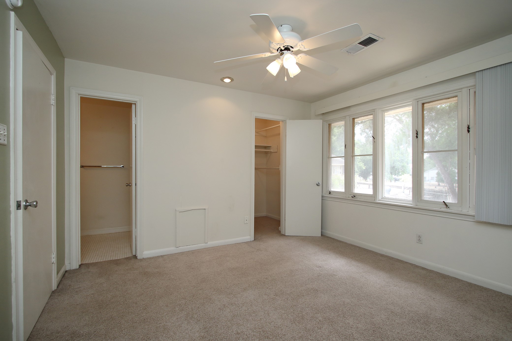 1733 Commonwealth Street Property Photo 23