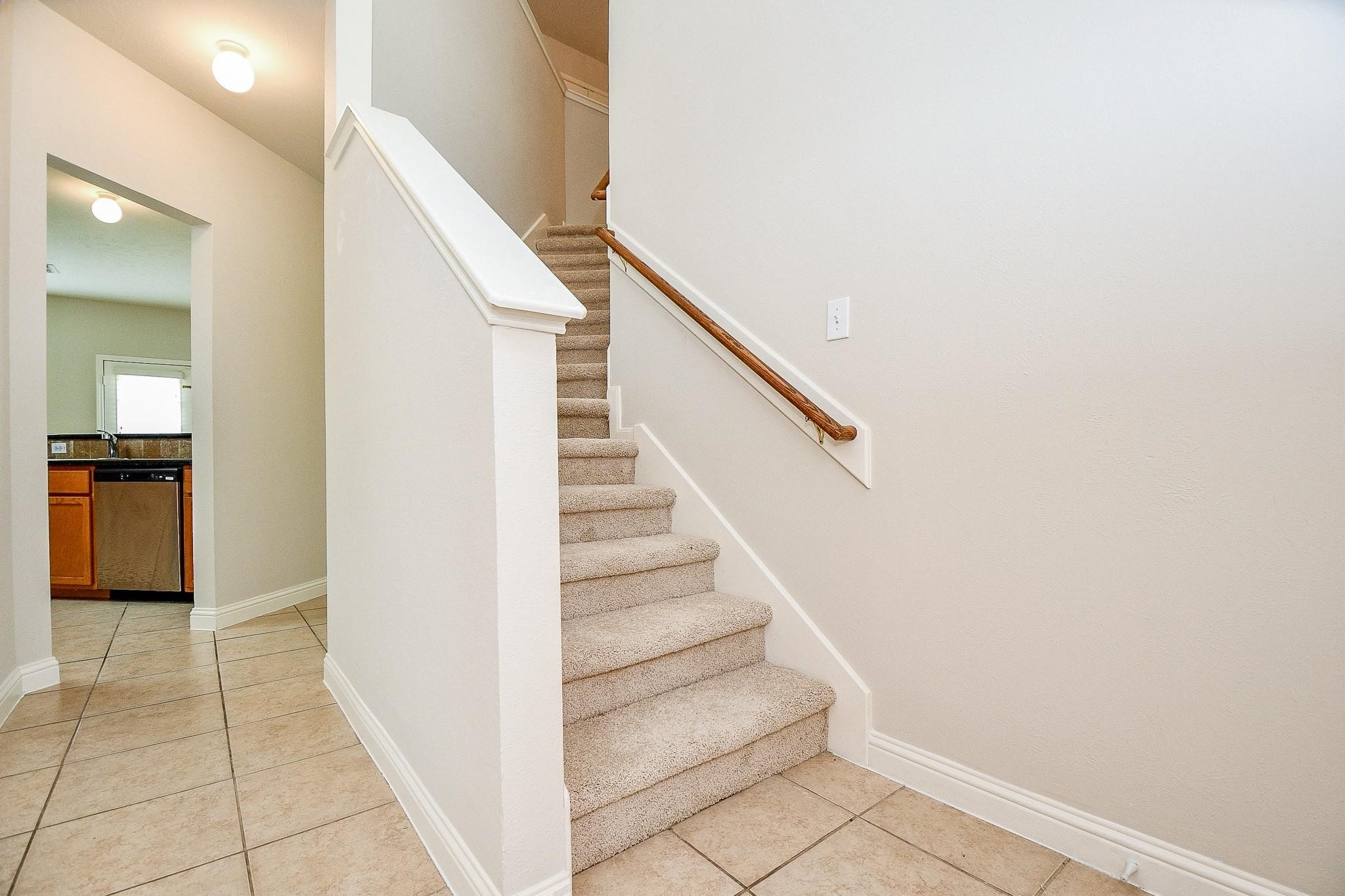 2707 Silk Tree Lane Property Photo 6