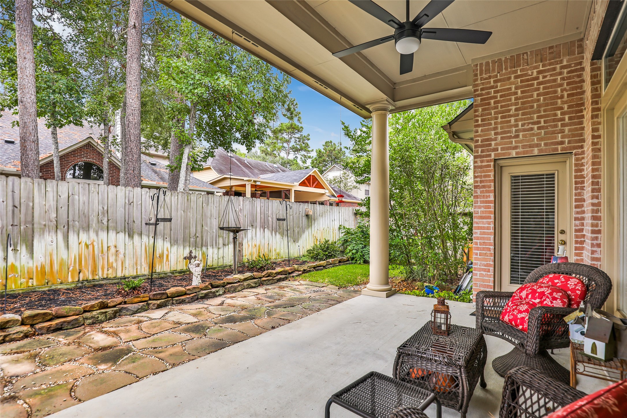 19510 Meadow Rose Court Property Photo 33