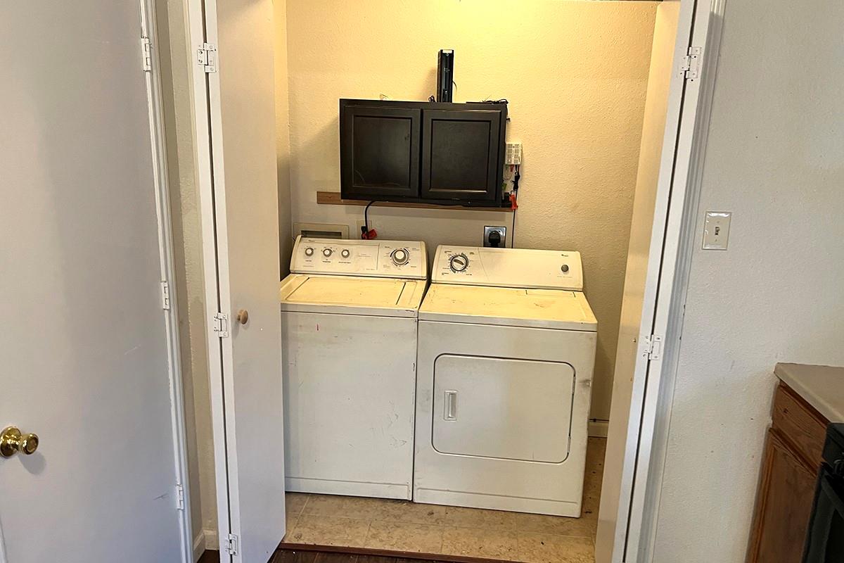 6327 Goforth Street Property Photo 2