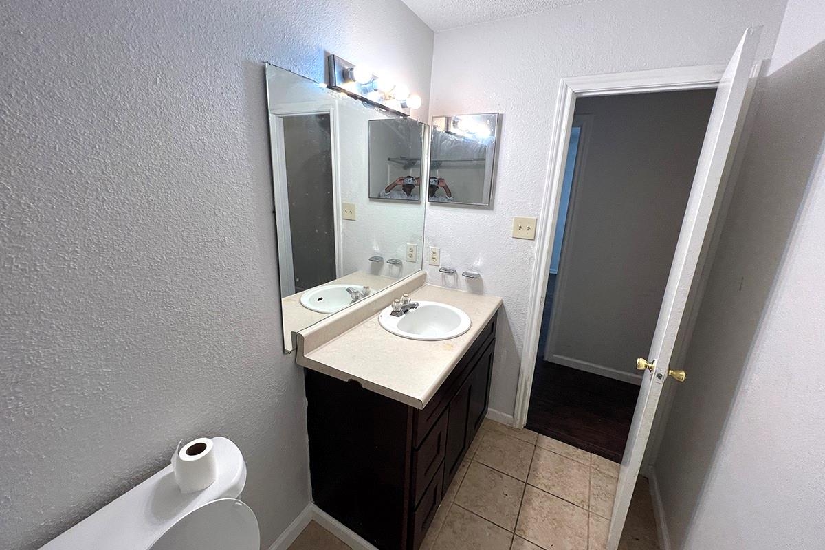 6327 Goforth Street Property Photo 6