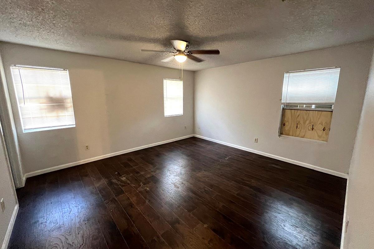6327 Goforth Street Property Photo 8